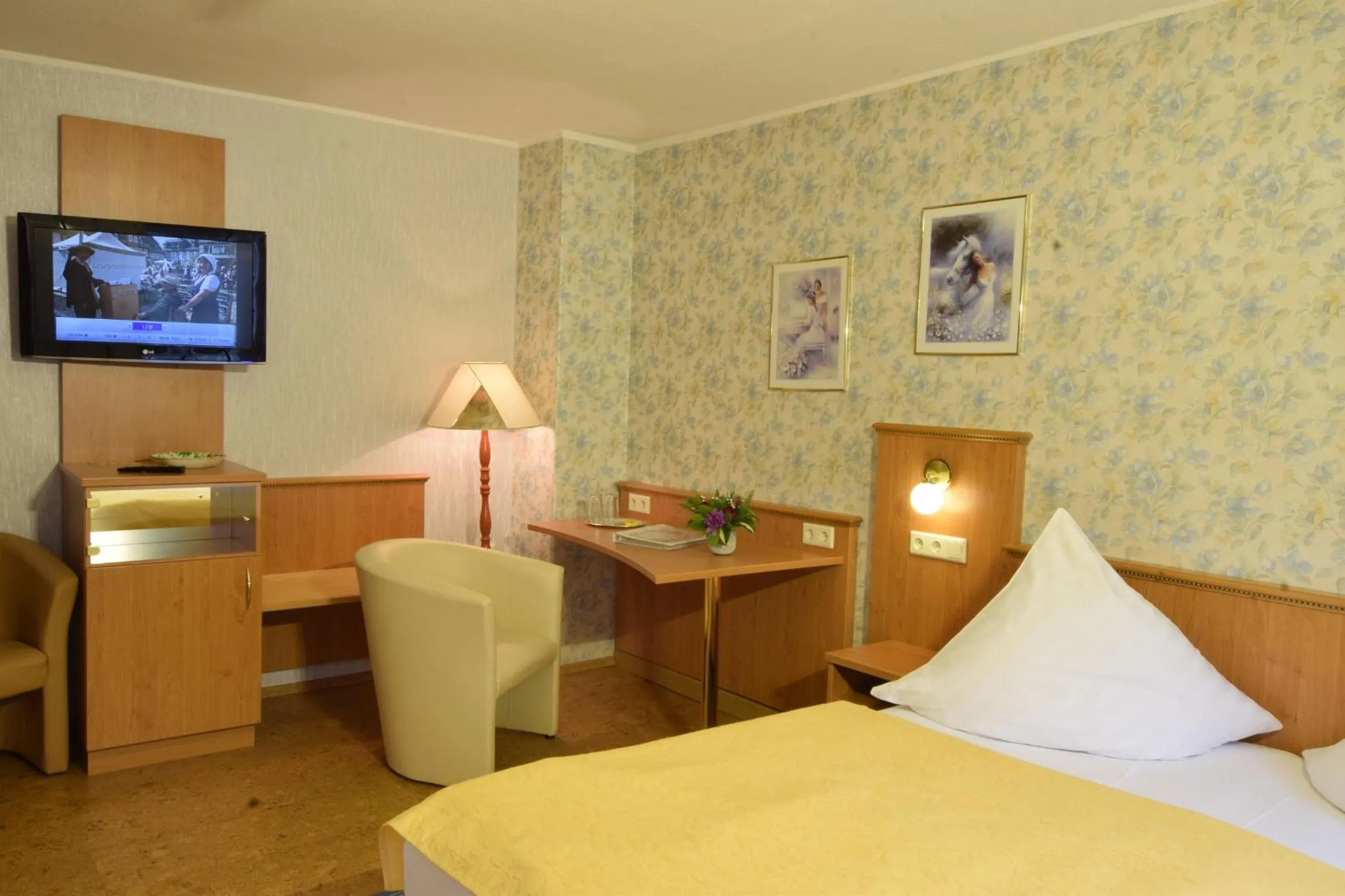 Photo of the whole room, Bed in Hotel & Gasthof Garküche