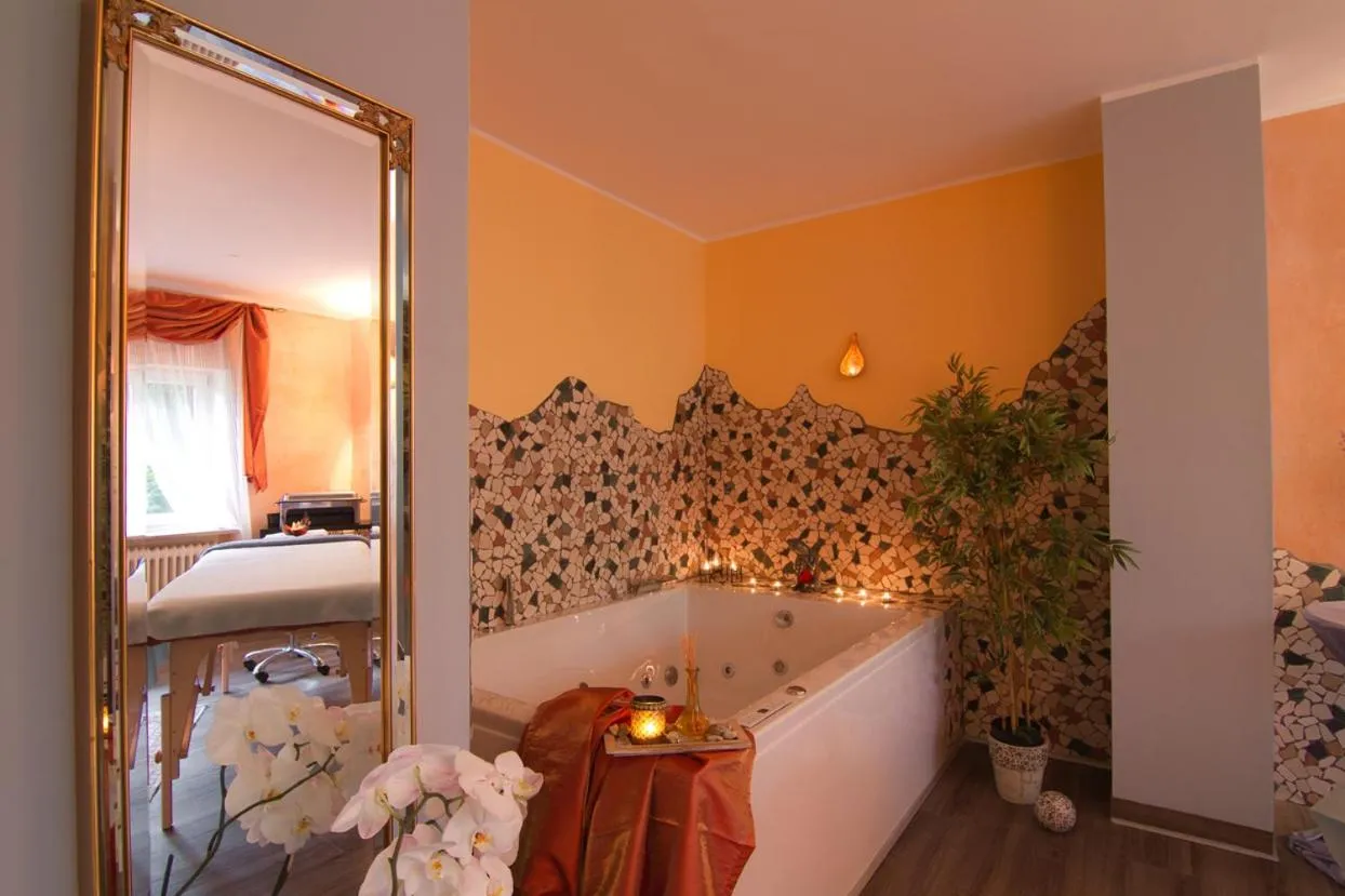 Shower, Bed in Balance Revital-Hotel