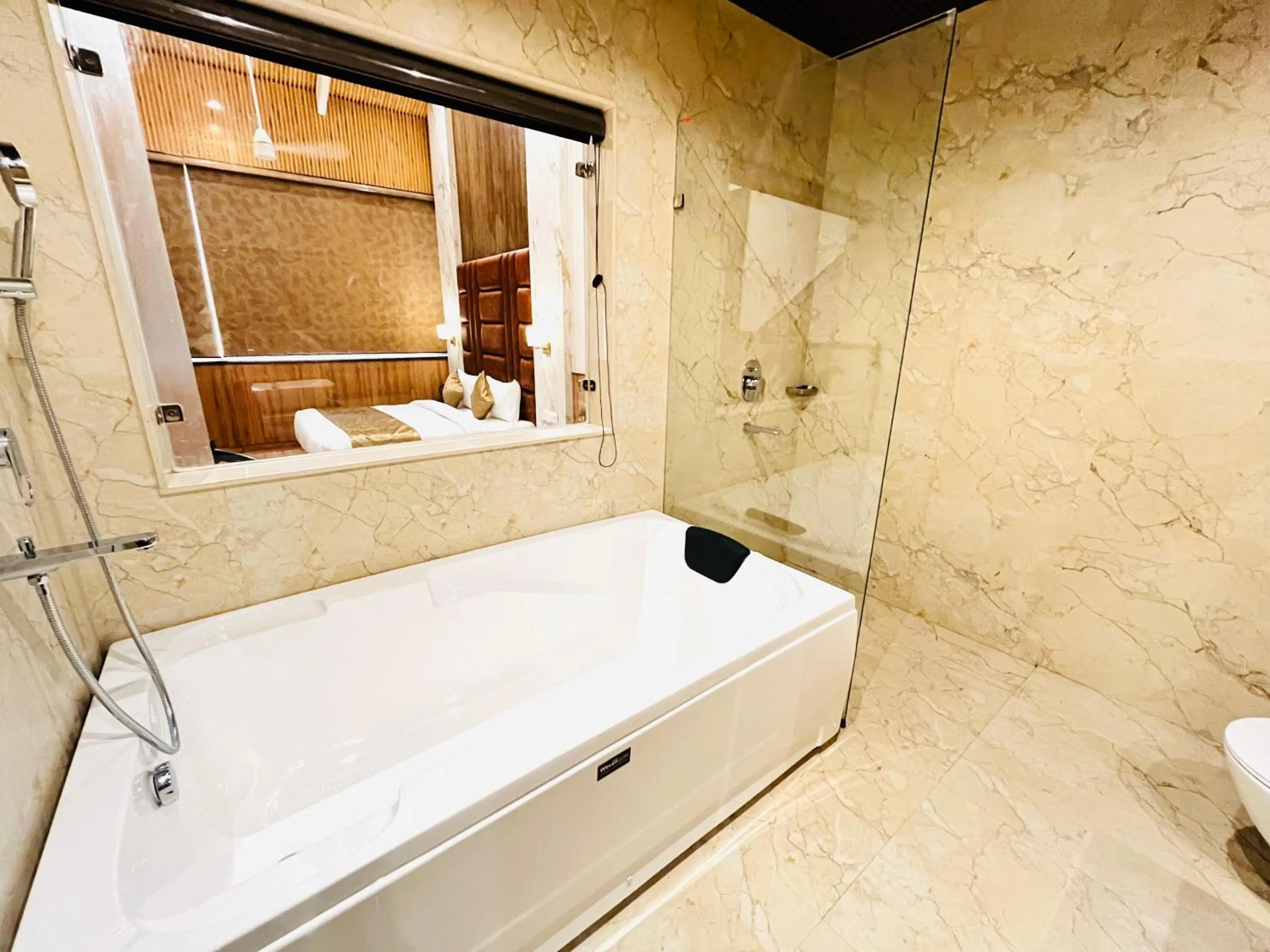 Bath in Hotel The Onix