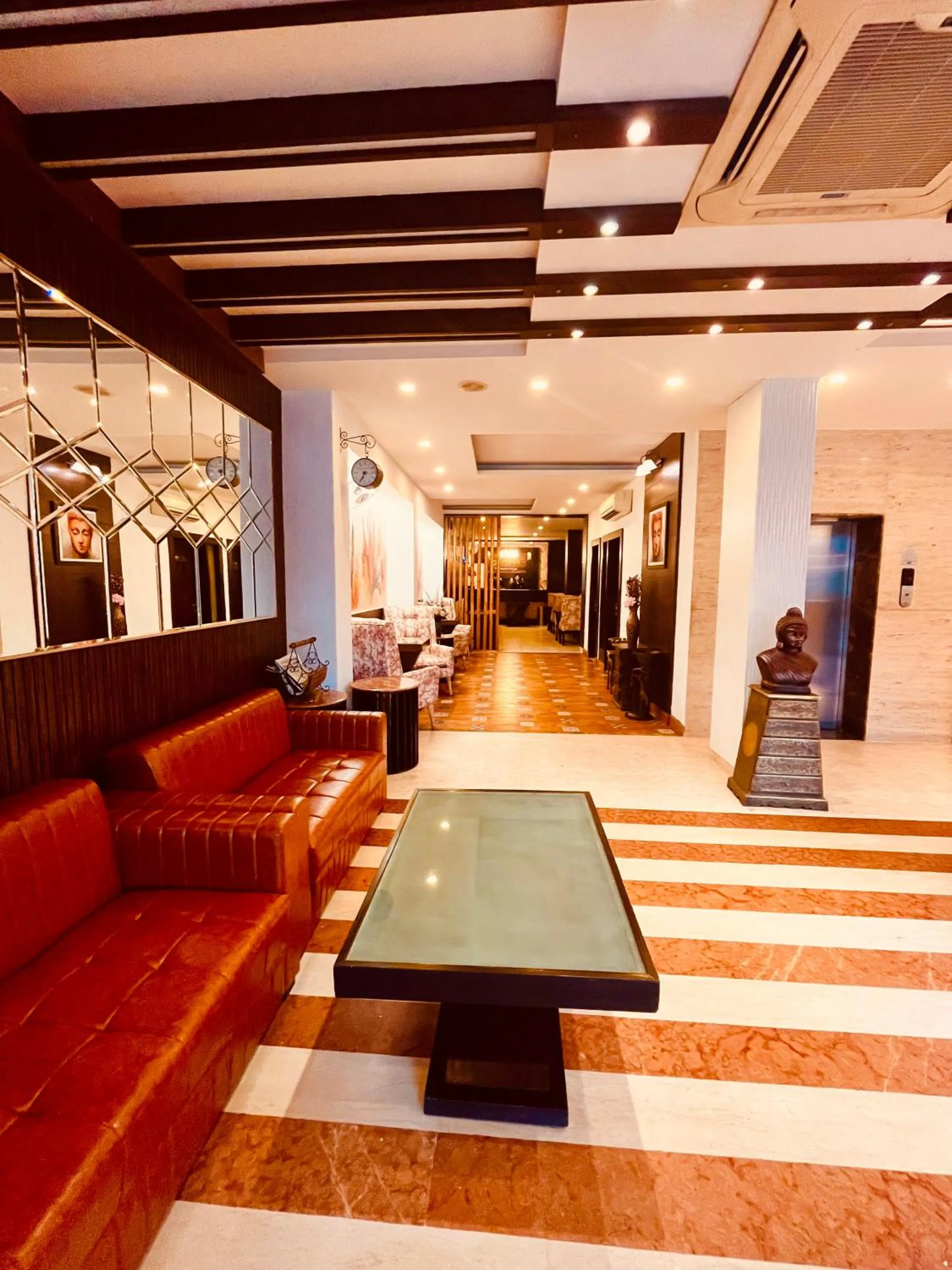 Lobby or reception in Hotel The Onix