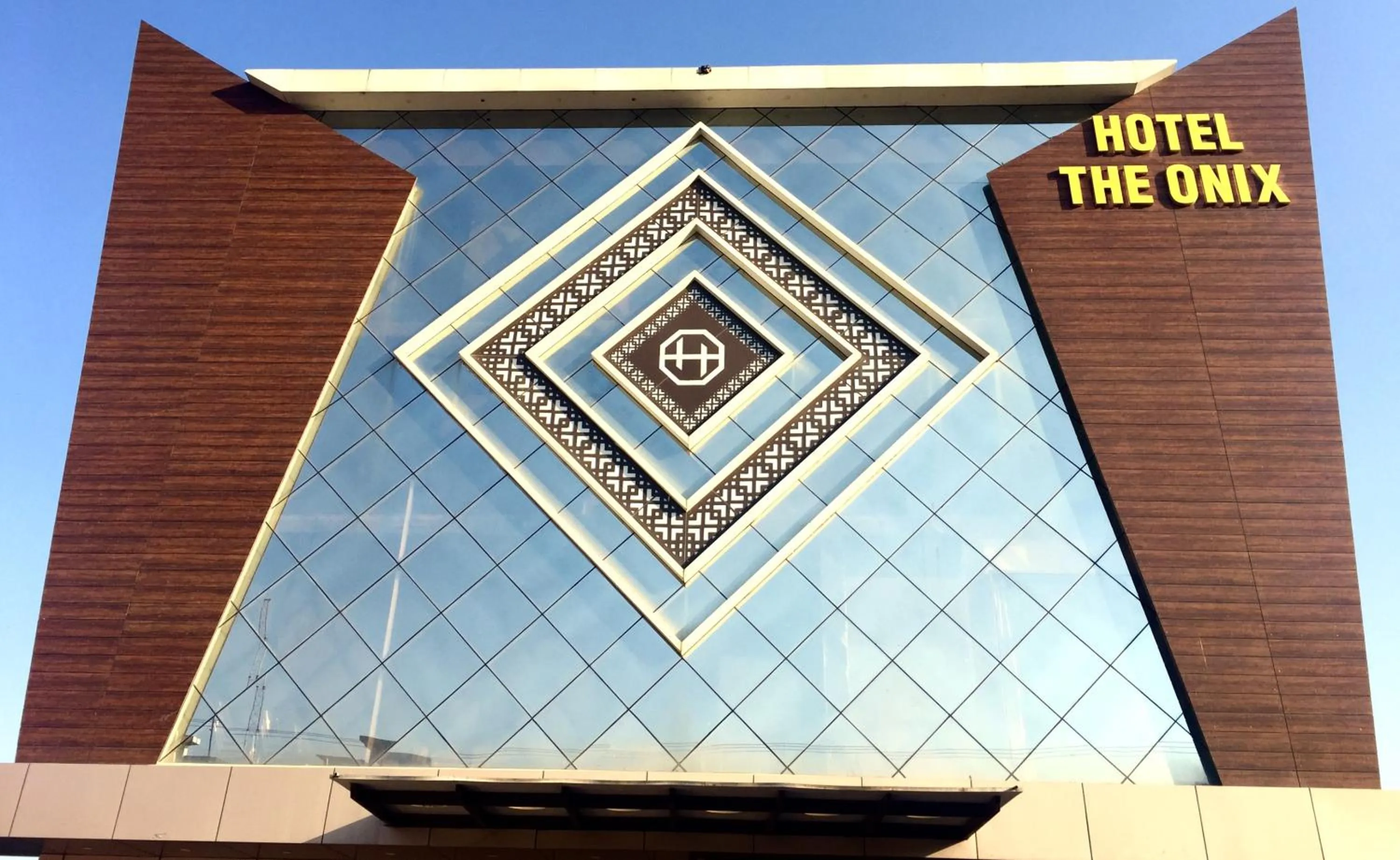 Facade/entrance in Hotel The Onix