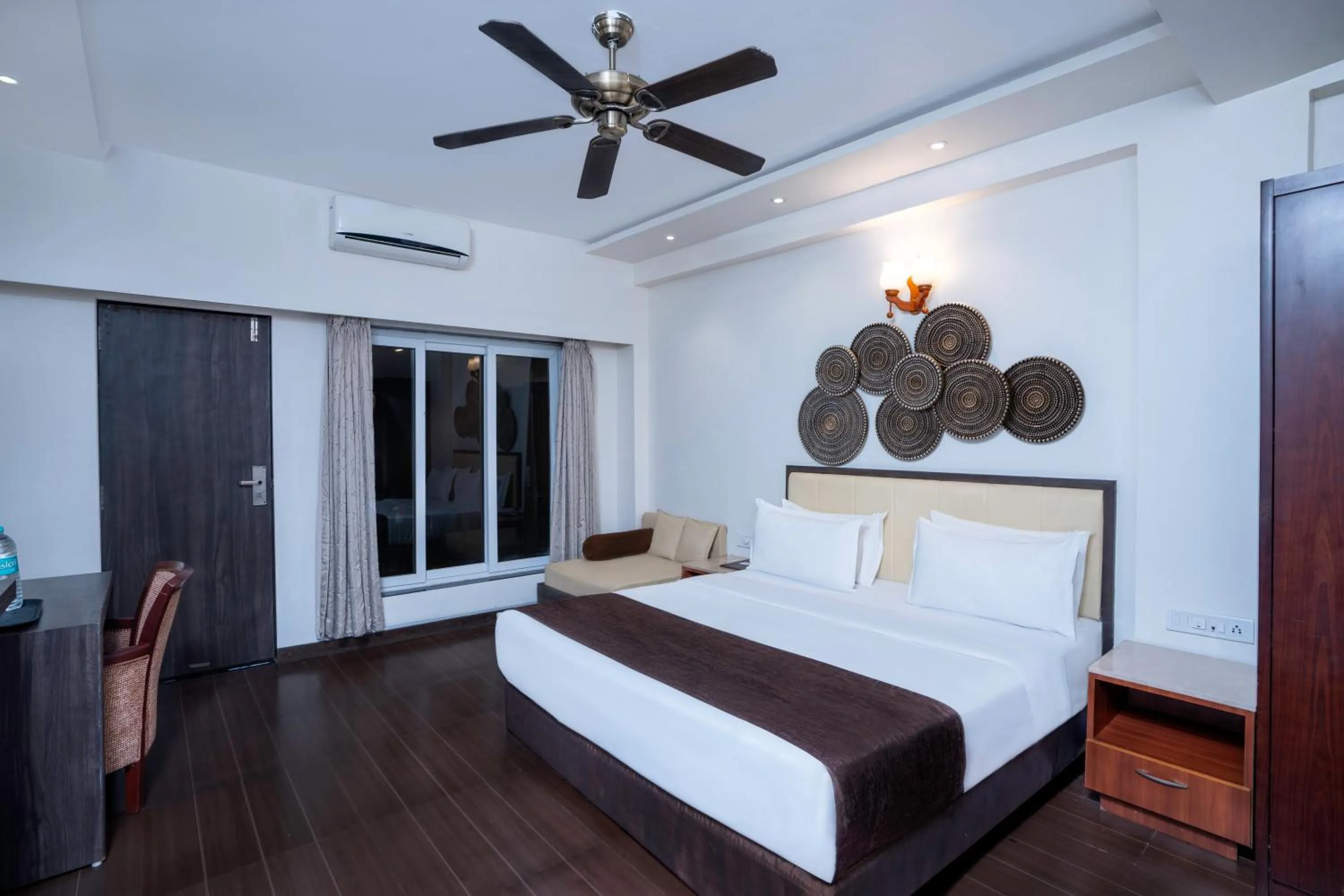 Bedroom, Bed in The Grand Legacy Resort & Spa - TGL - Pure Vegetarian Mahabaleshwar