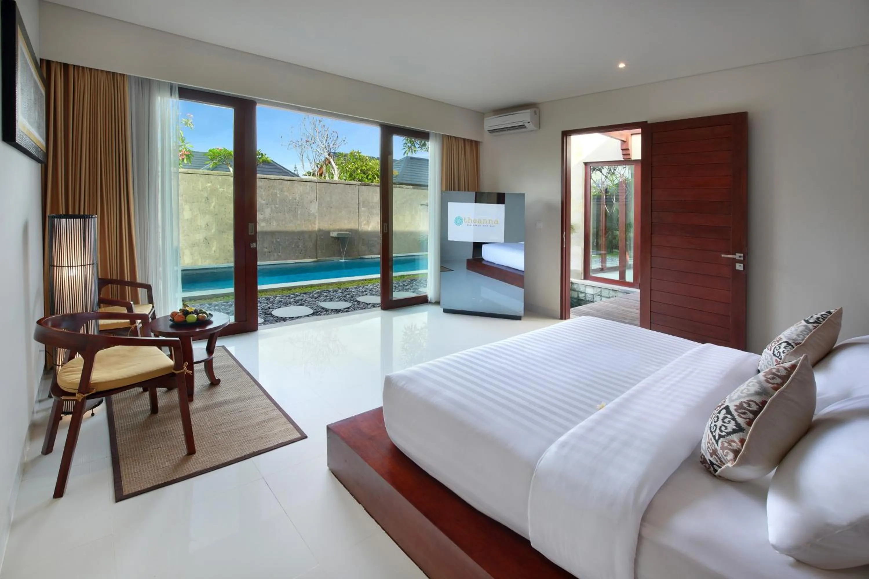 Bedroom, Bed in Theanna Villa and Spa Canggu