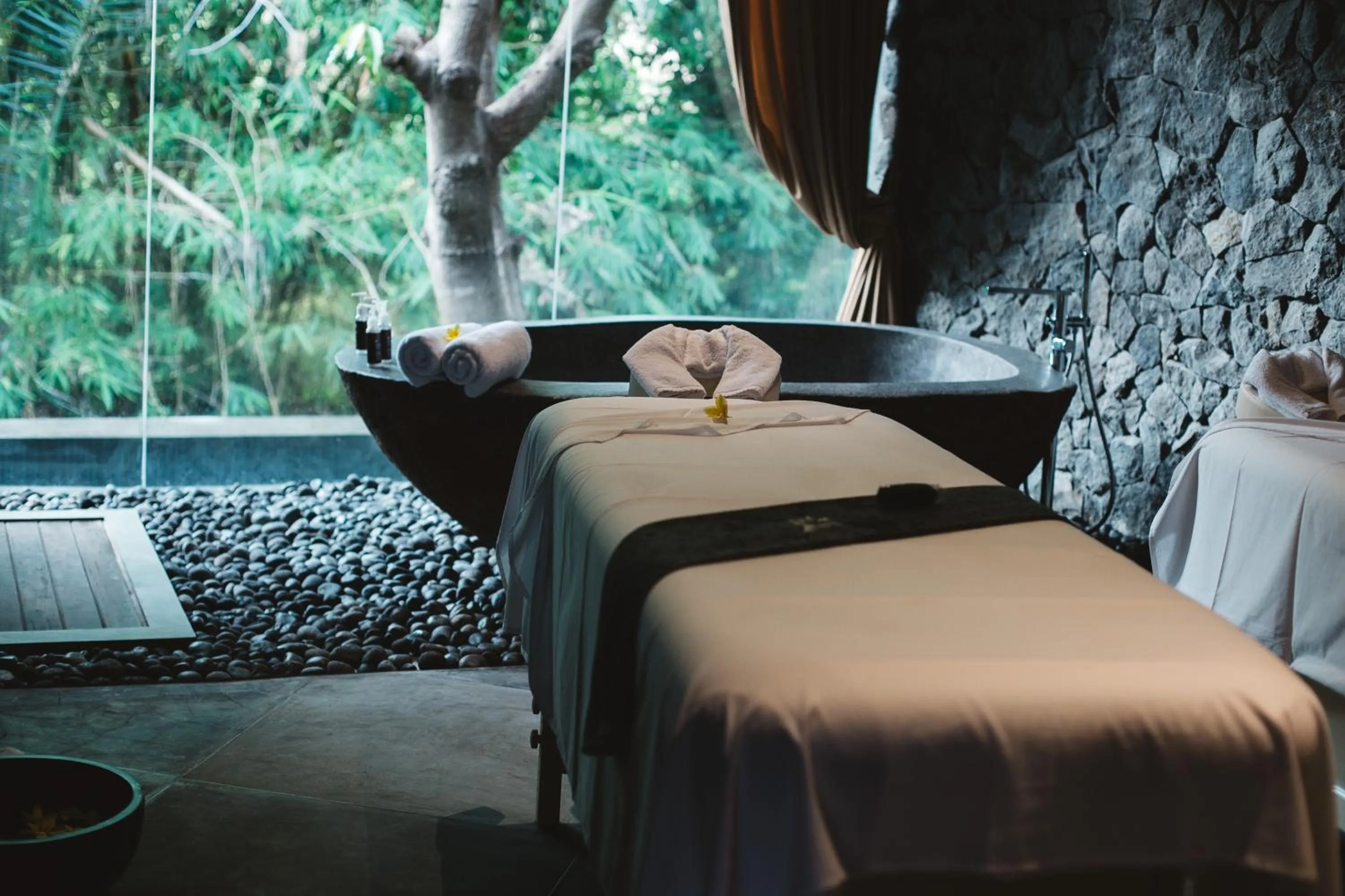 Massage, Bed in Theanna Villa and Spa Canggu