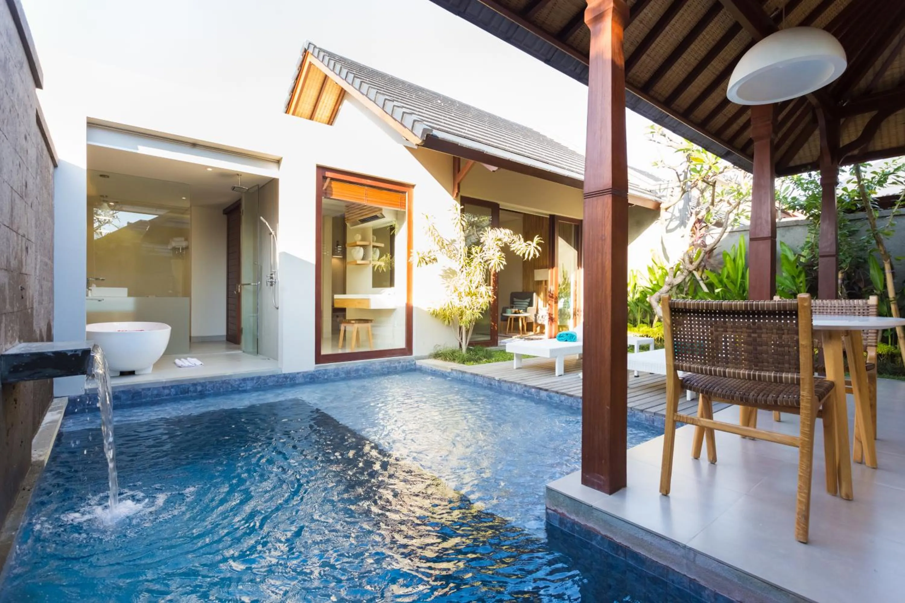 Garden in Theanna Villa and Spa Canggu
