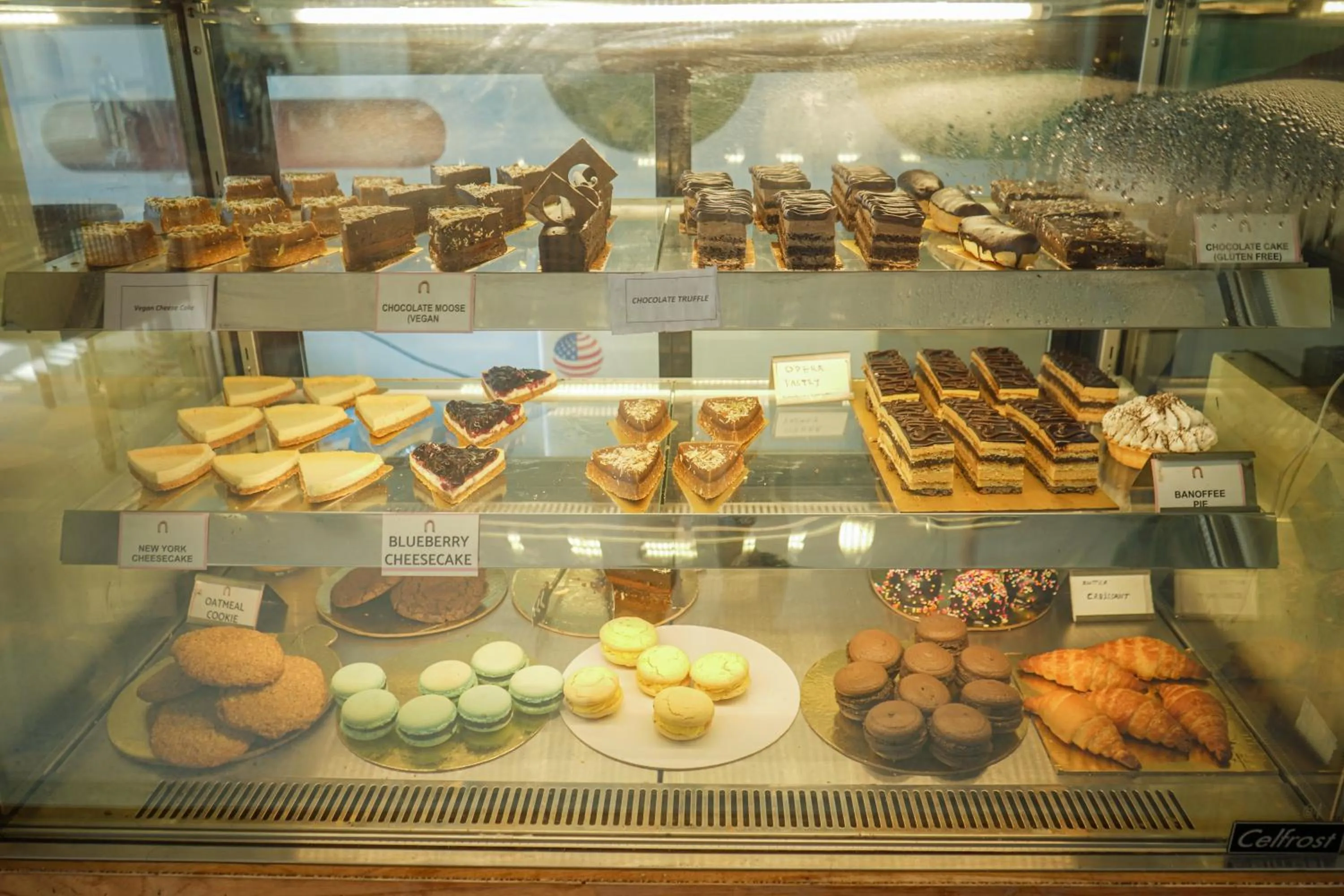 Restaurant/places to eat in Hotel Ishan - A Ganges Riverside Retreat by Salvus