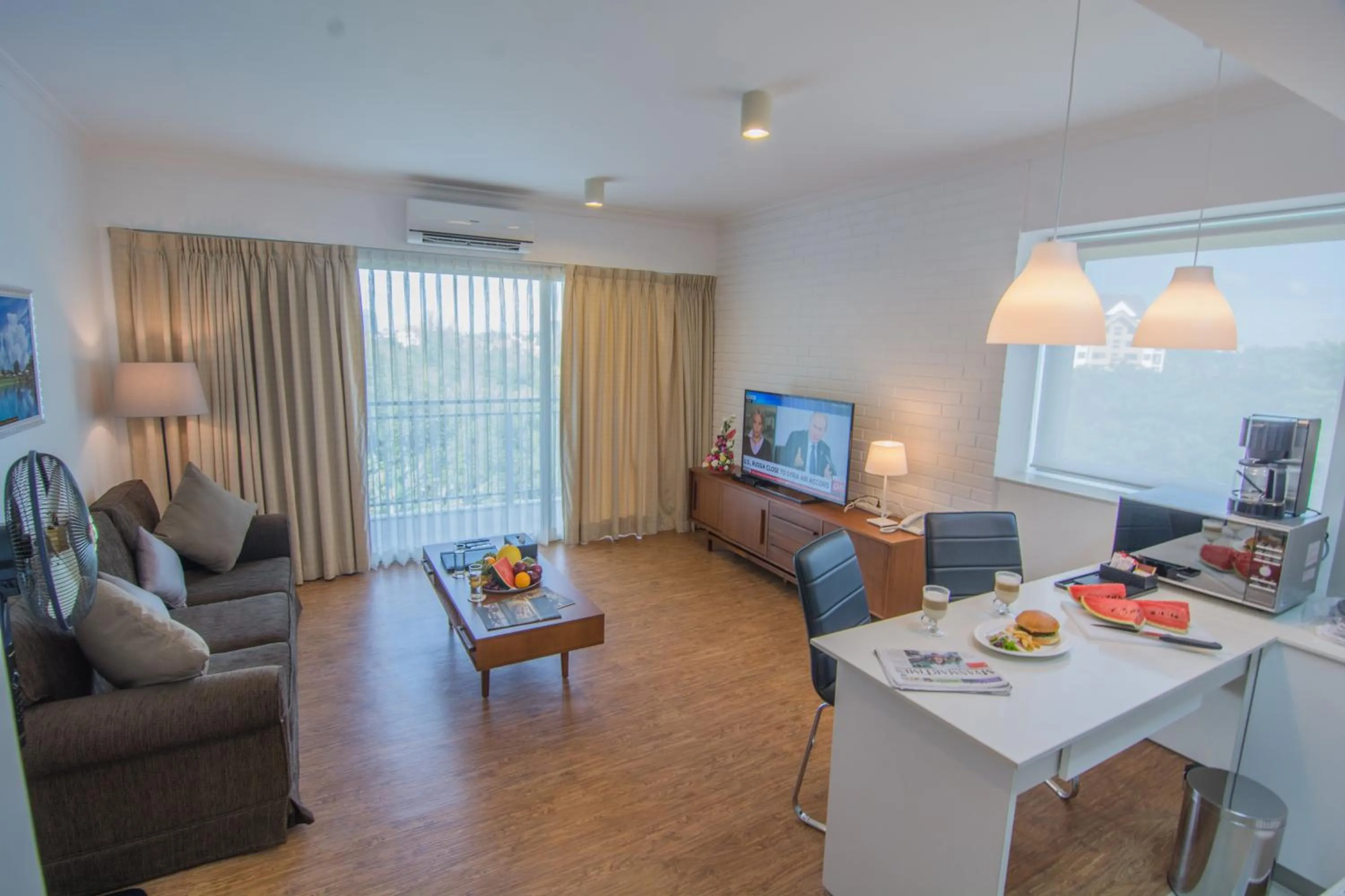 Living room, Seating Area in Sakura Residence & Hotel