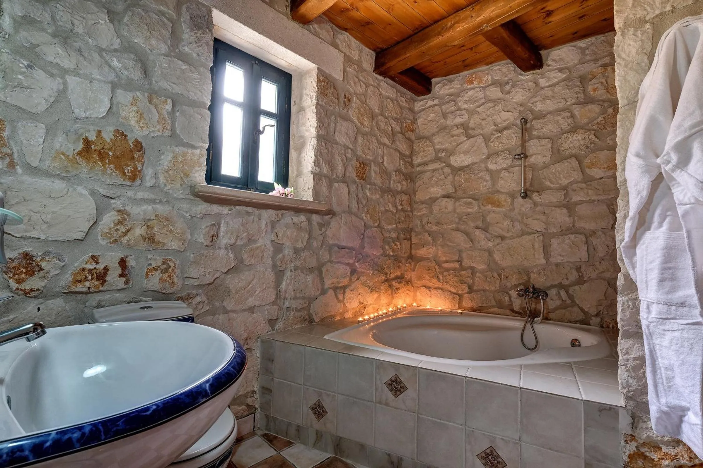 Bathroom in Diamond Suites