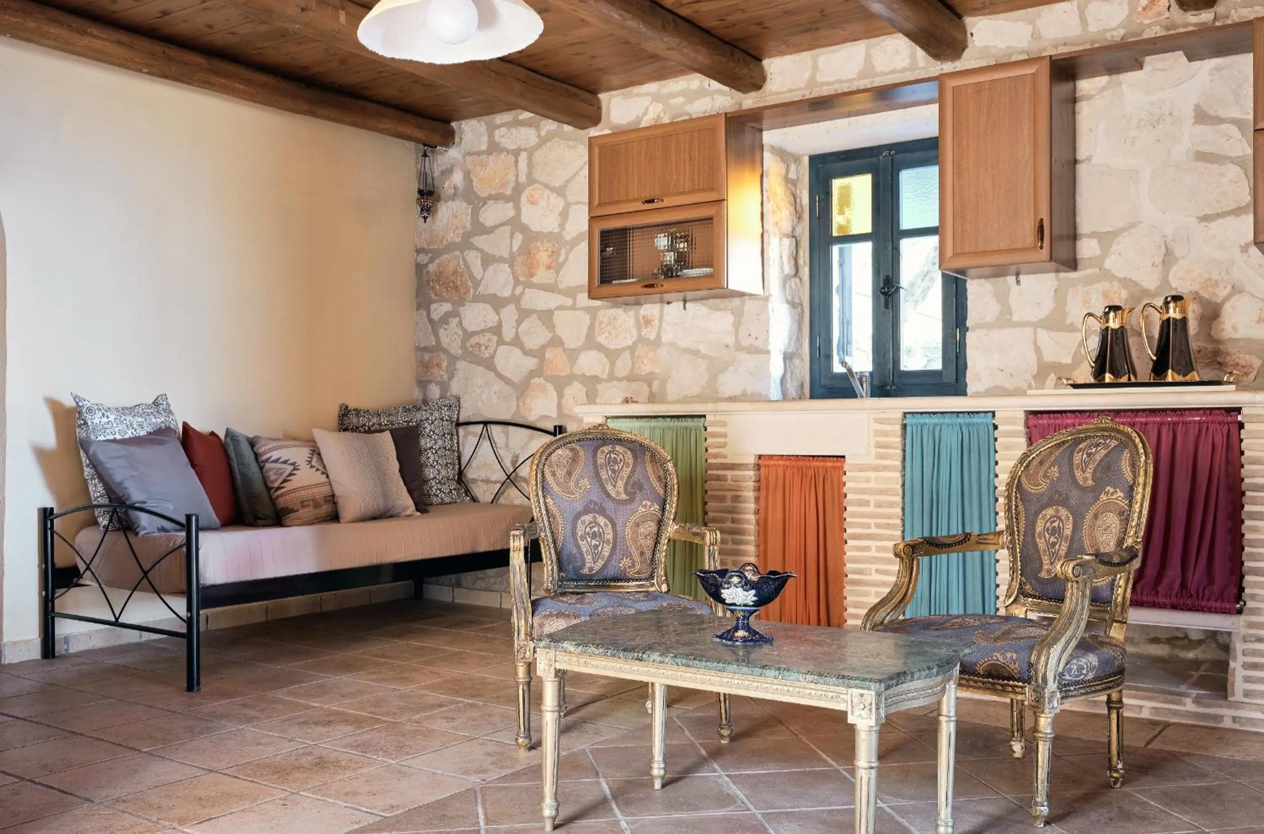 Kitchen or kitchenette in Diamond Suites