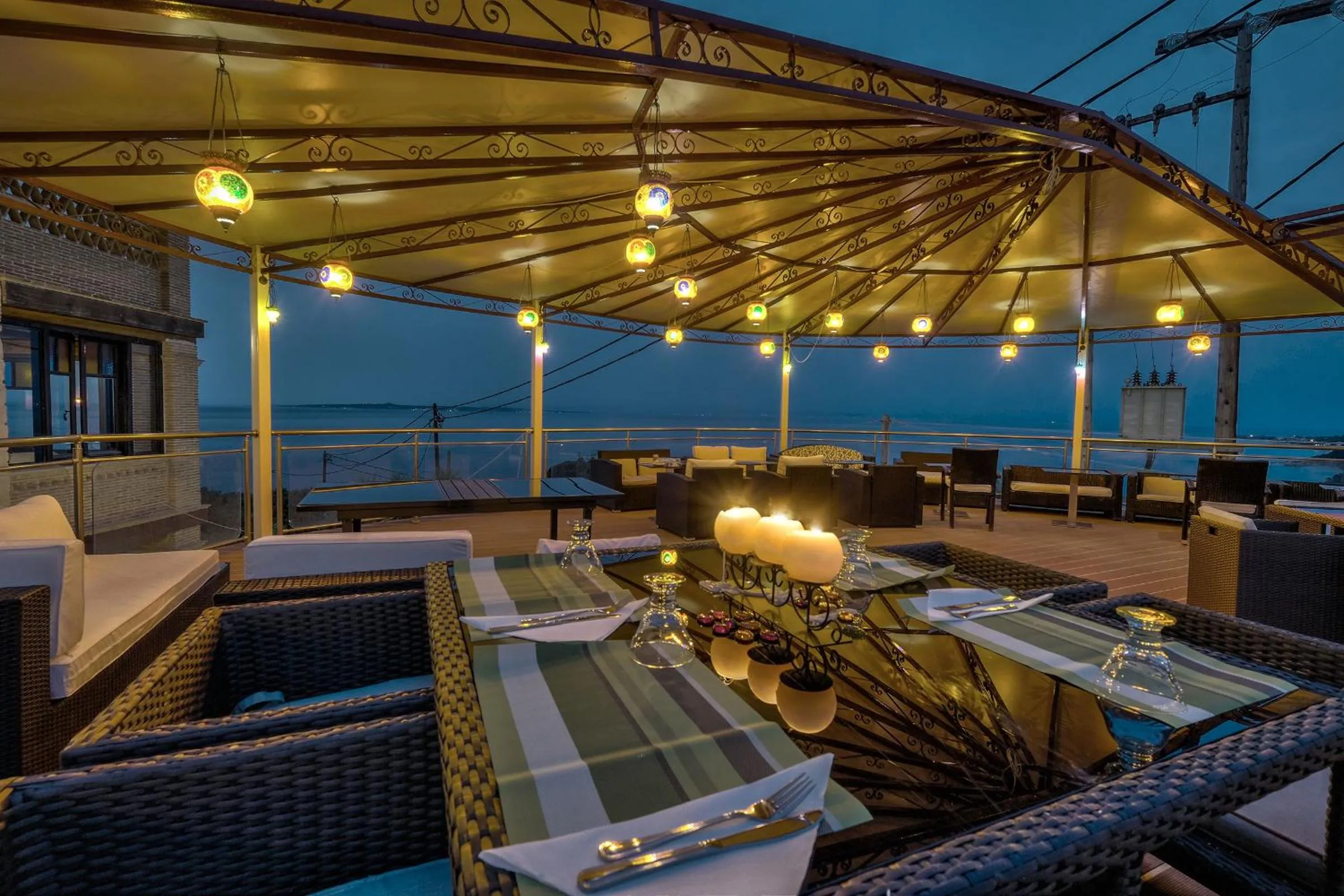 Swimming pool in Diamond Suites