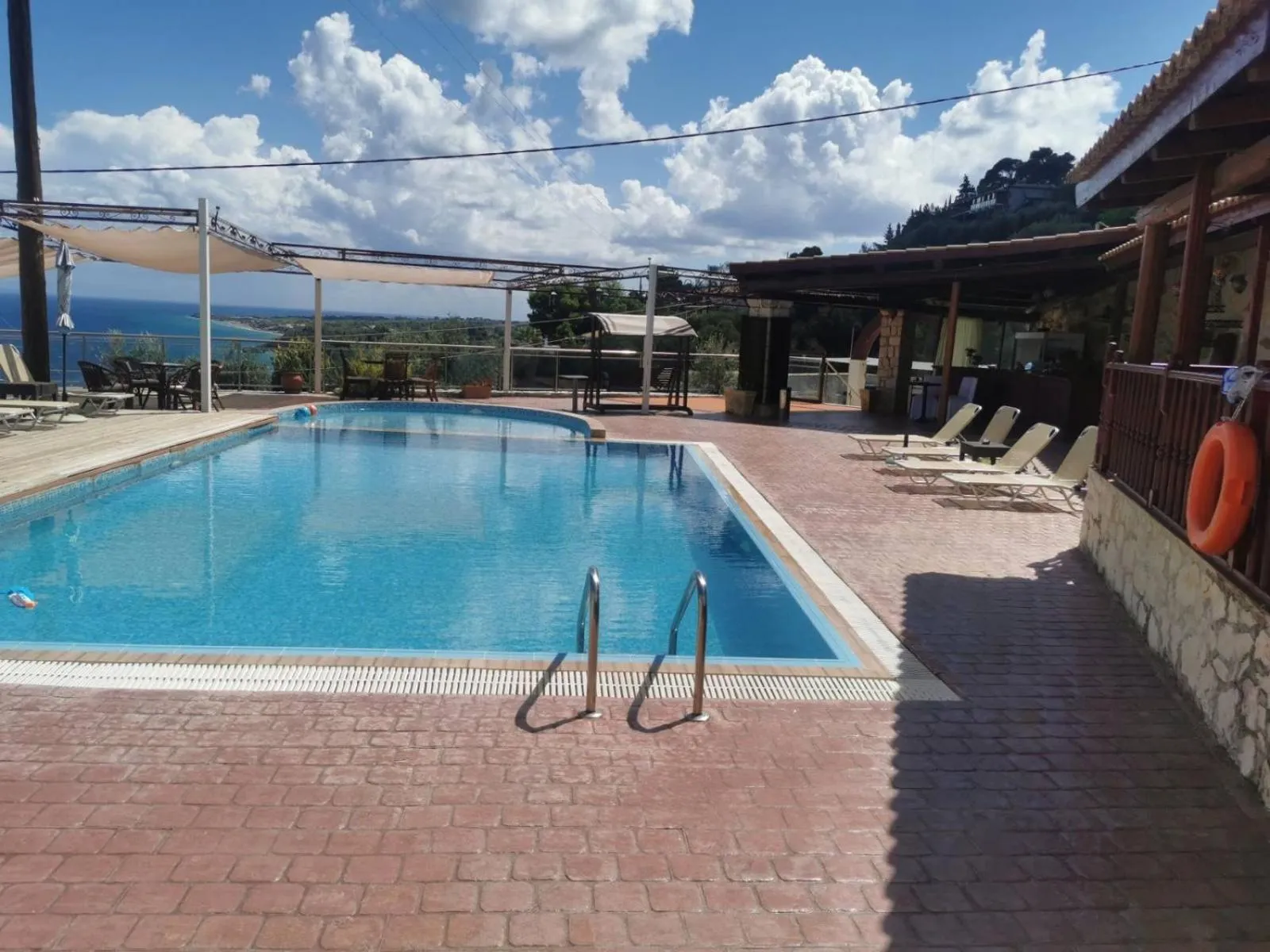 Swimming pool in Diamond Suites