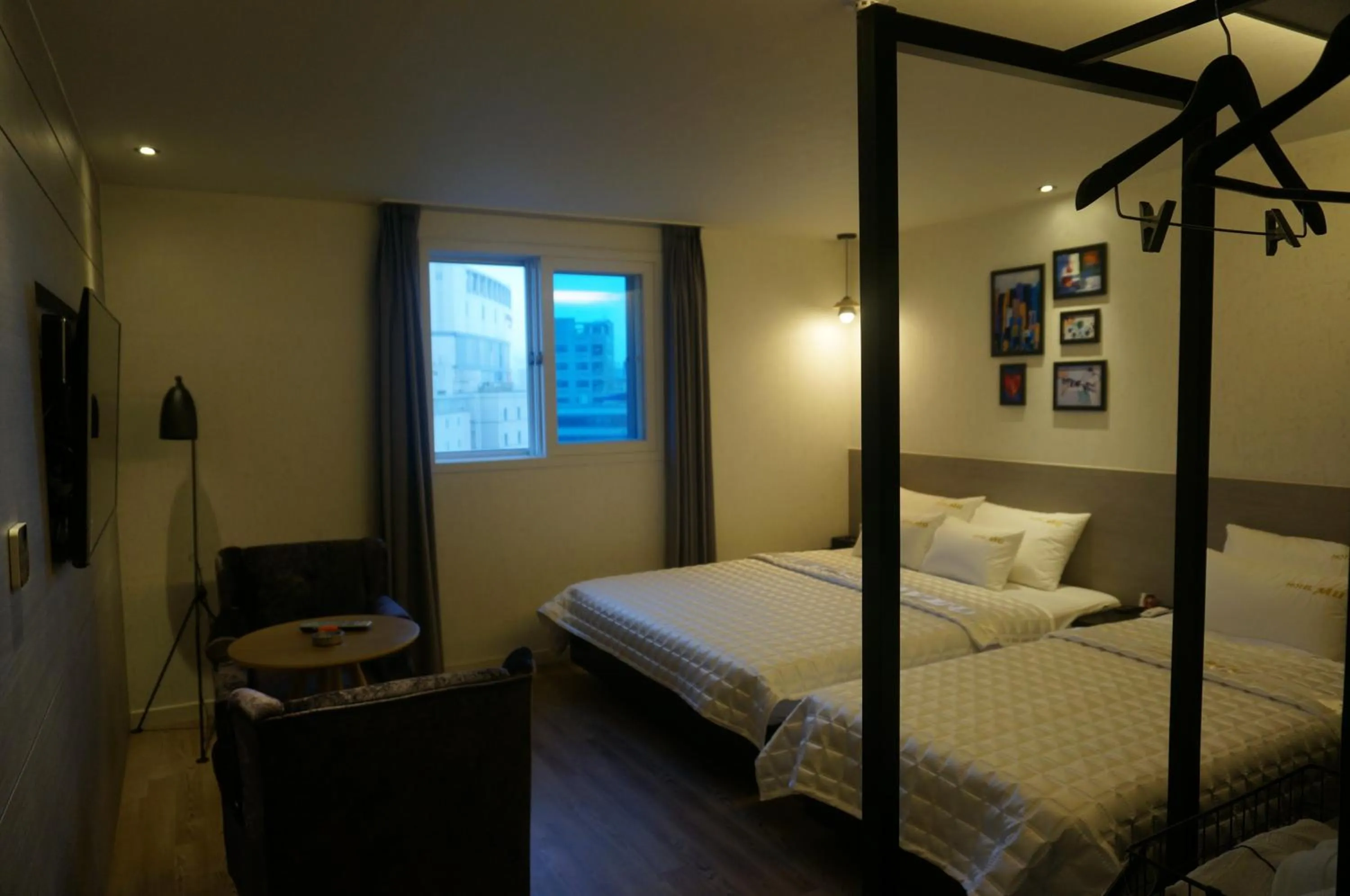 Bedroom, Bed in MU Hotel