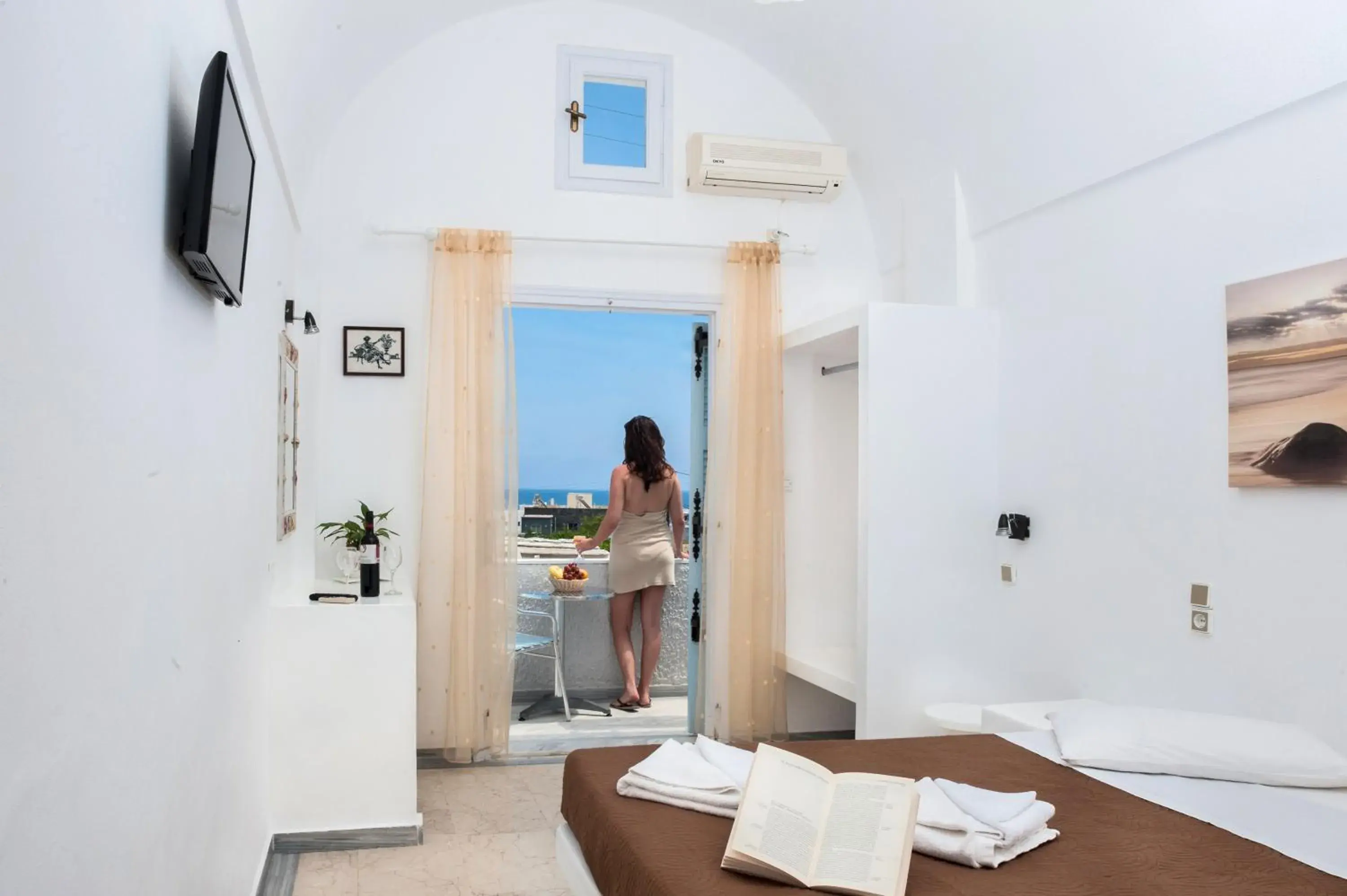 Double Room with Balcony and Sea View in Join Us Low Cost Rooms Double Room with Balcony and Sea View in Join Us Low Cost Rooms