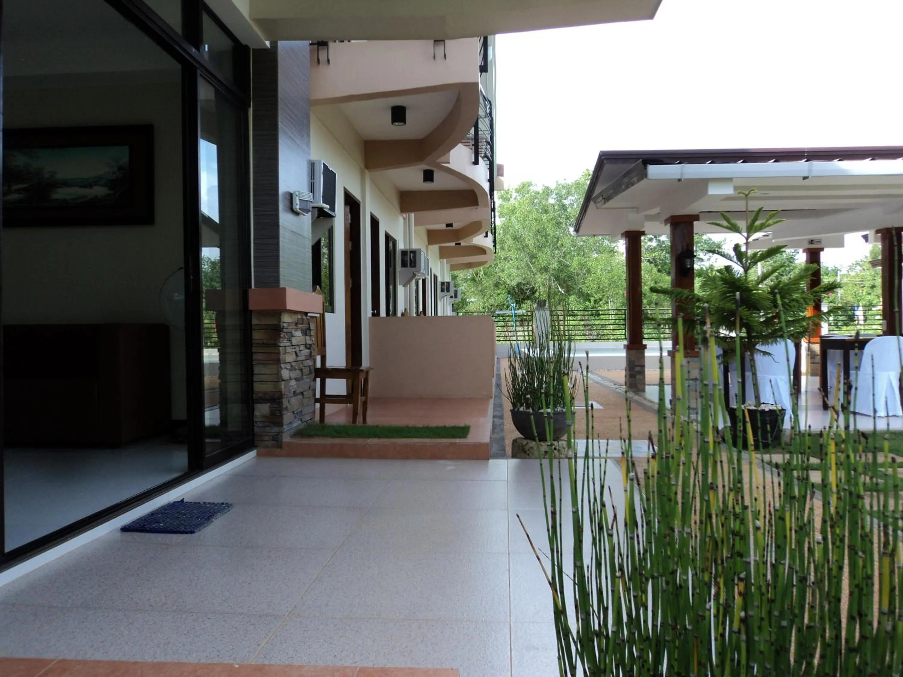 Facade/entrance in Greenfields Tourist Inn