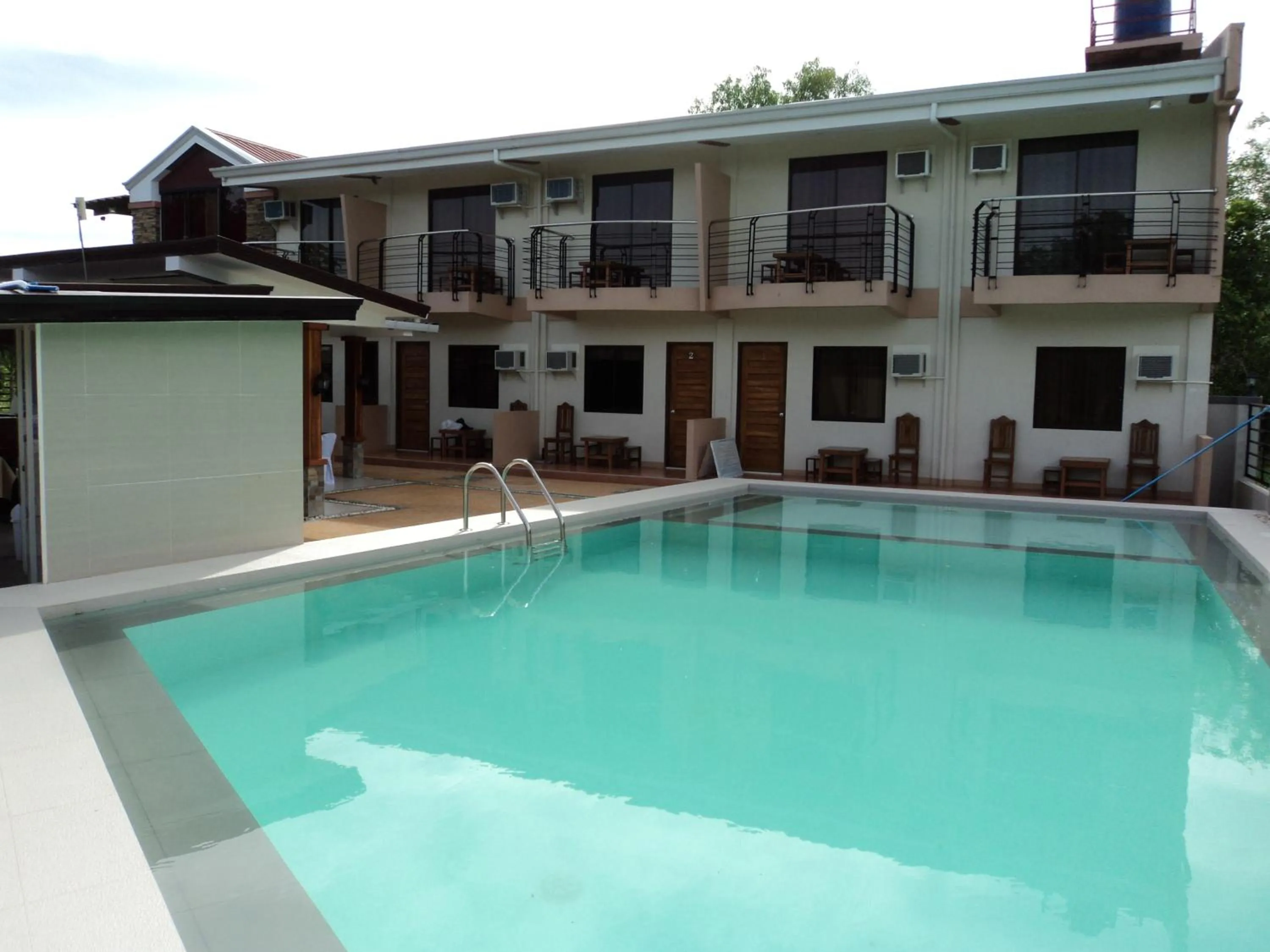 Property building in Greenfields Tourist Inn