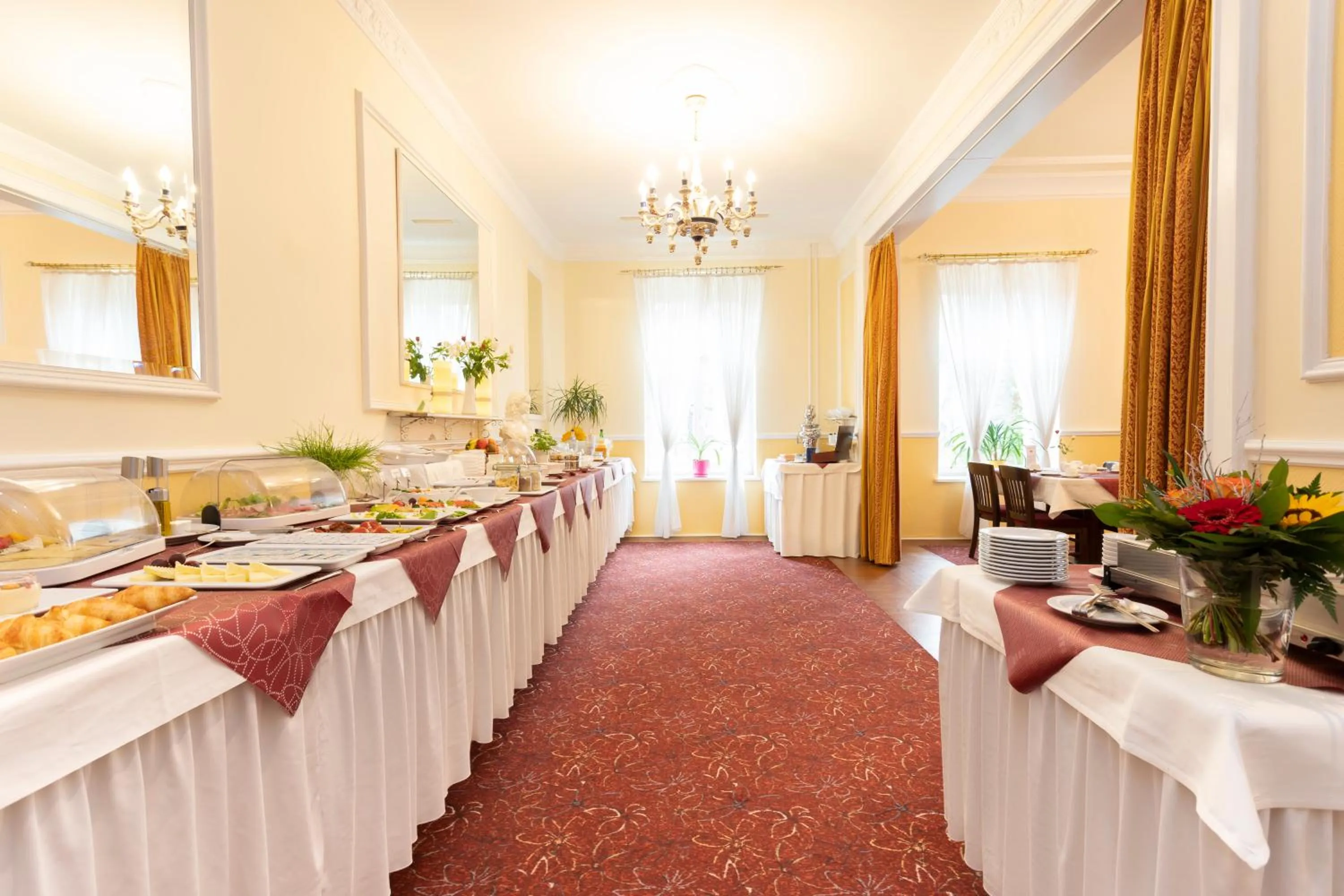 Breakfast in Palais am Kleistpark