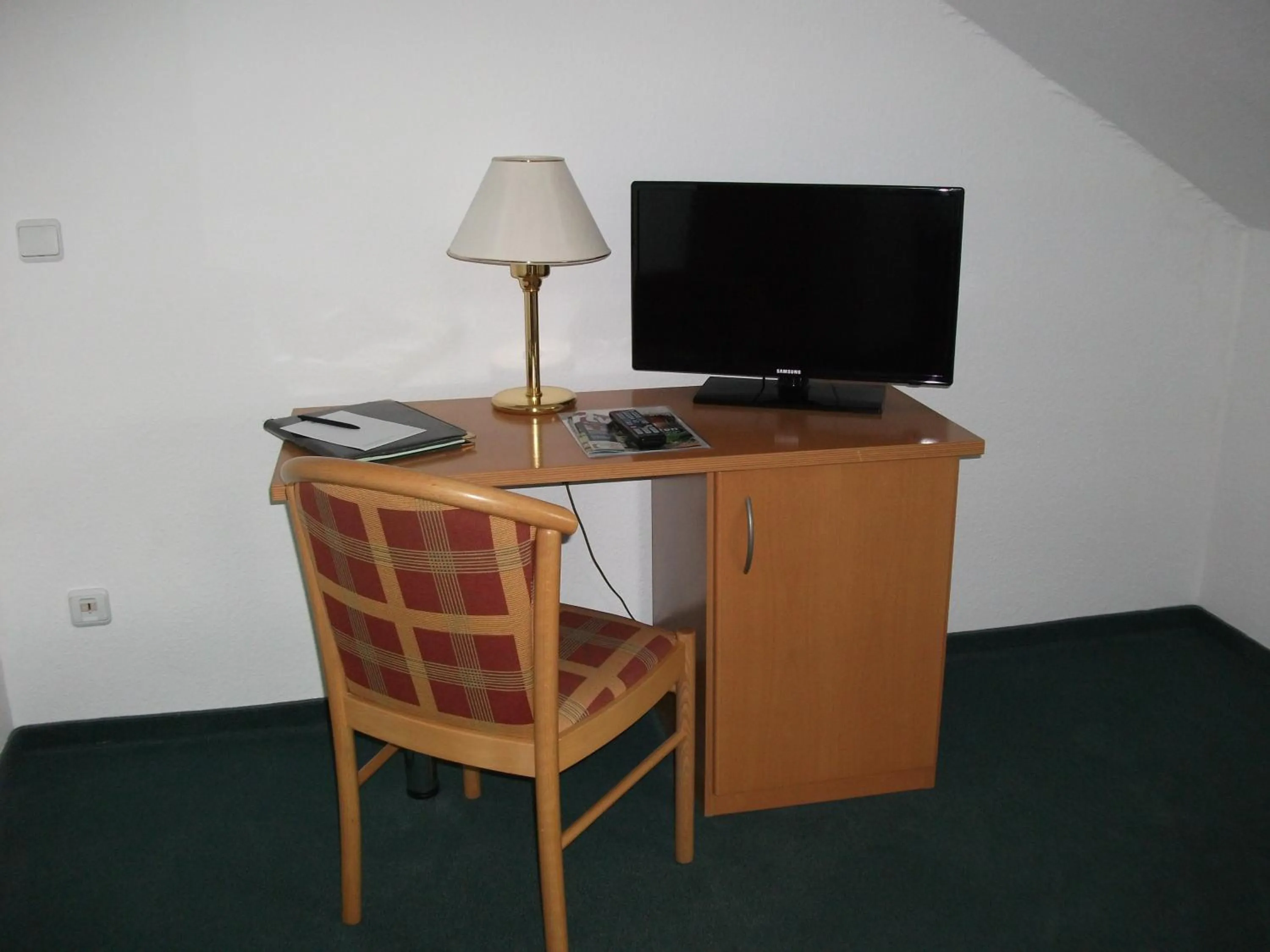 TV and multimedia in Hotel Am Wald -GARNI-
