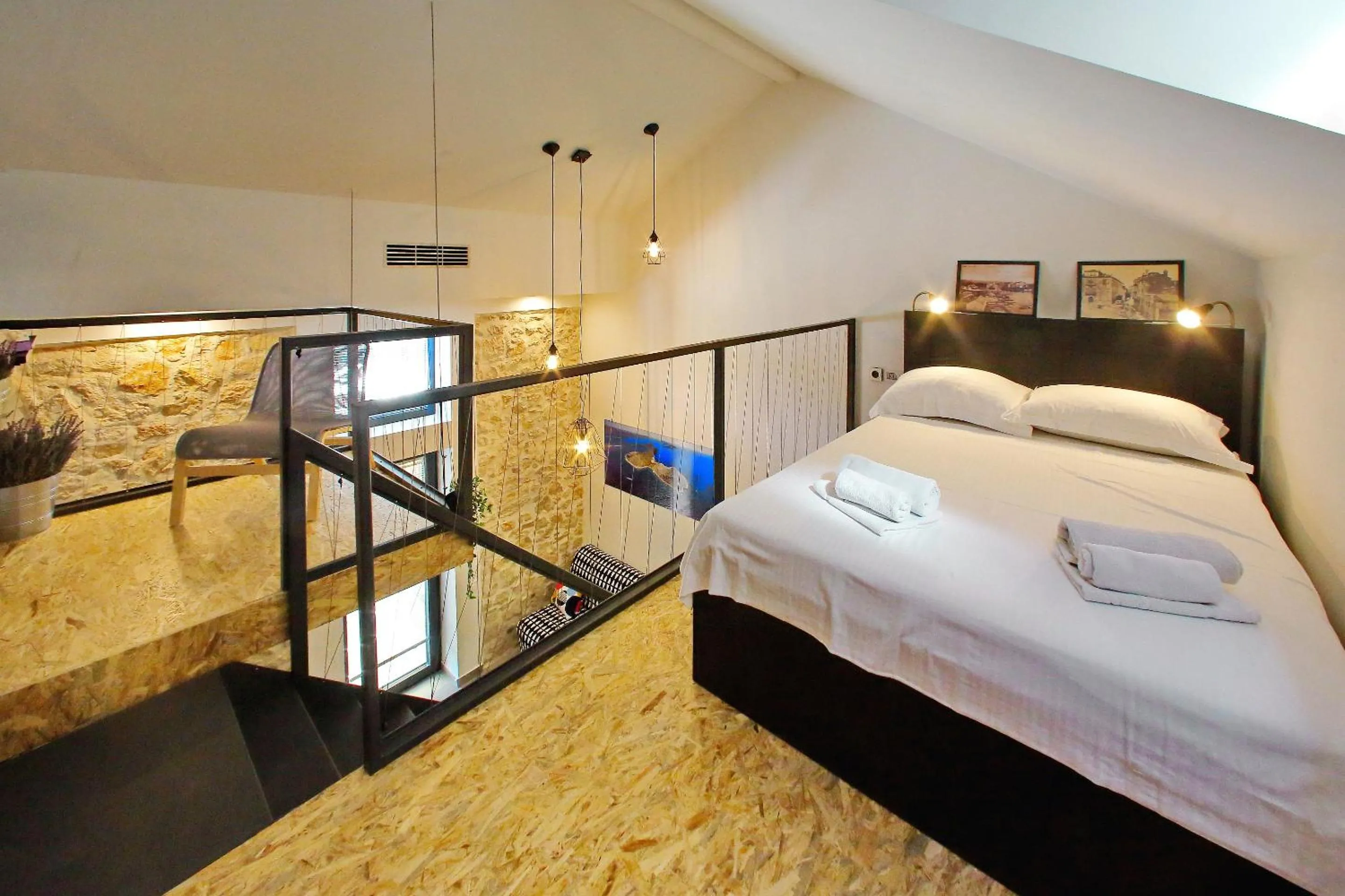 Bed in Guverna New City Accommodation