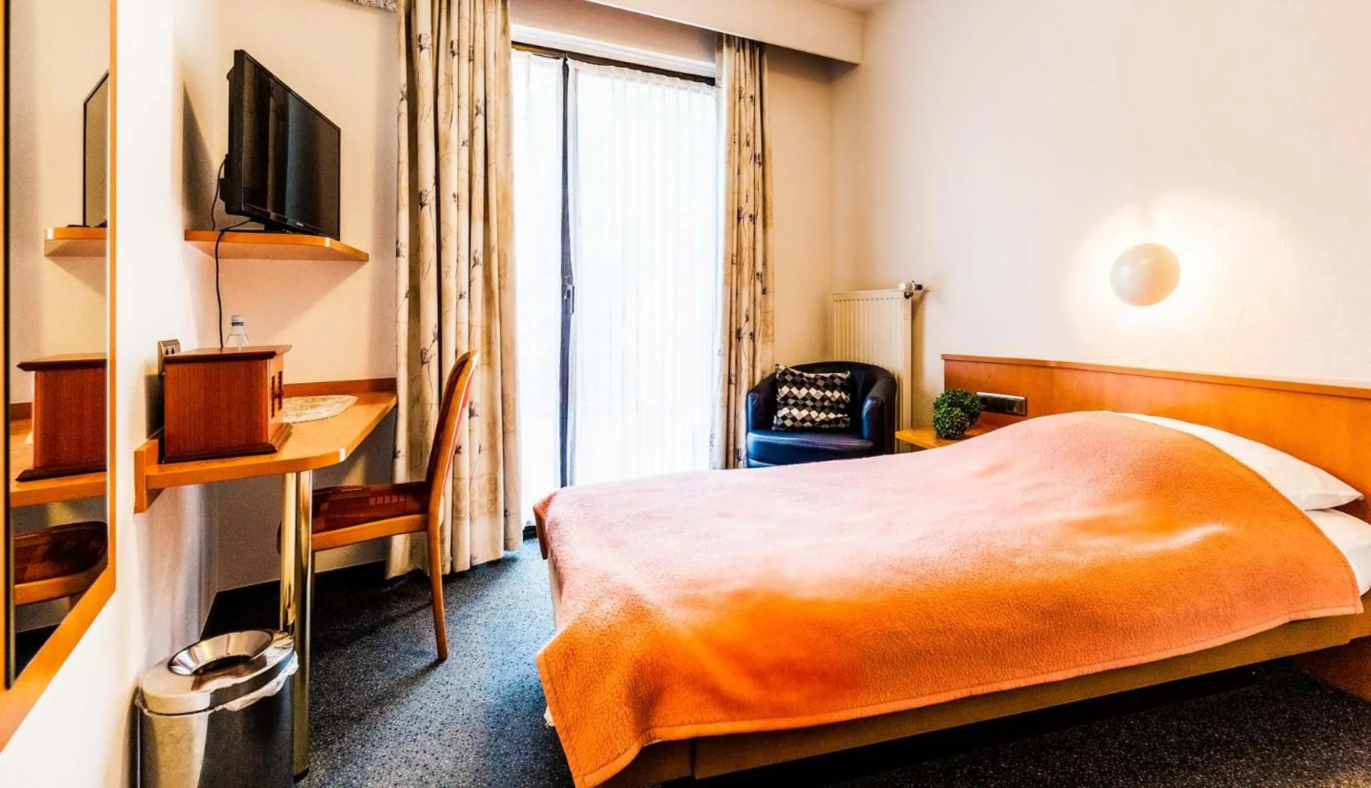 Bed in Hotel Quellenhof