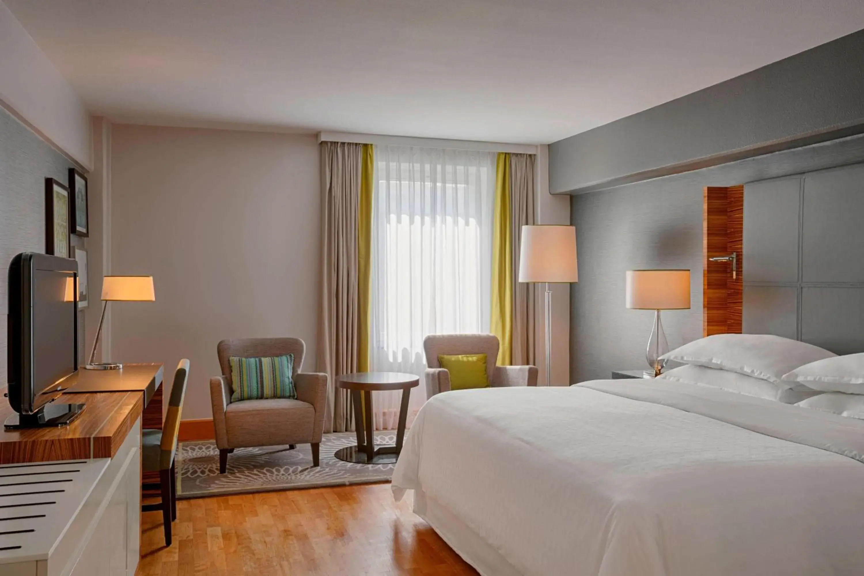 Club King, Club level, Guest room, 1 King in Sheraton Stockholm Hotel Club King, Club level, Guest room, 1 King in Sheraton Stockholm Hotel