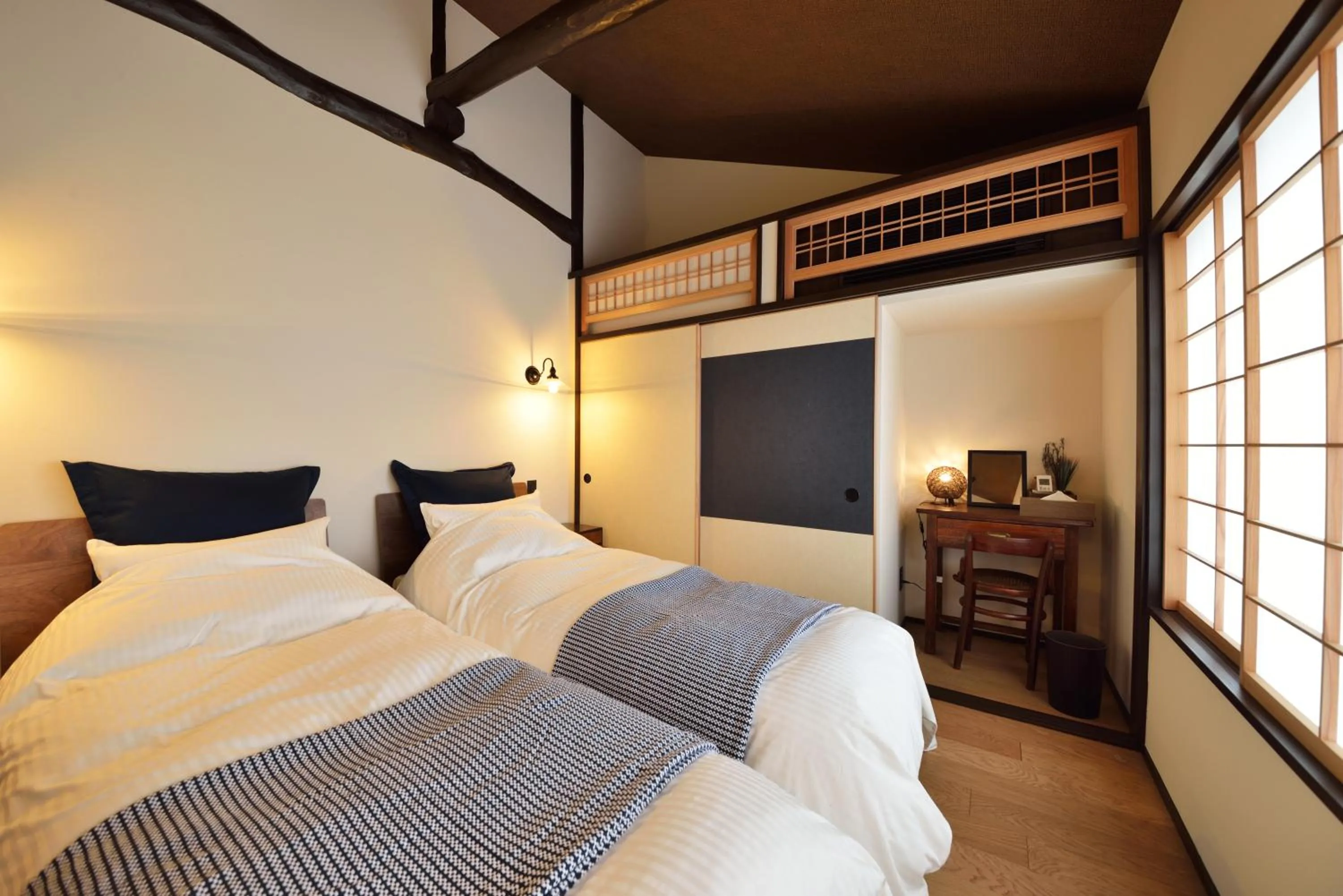 Bedroom, Bed in Takeya Kitano Bekkan