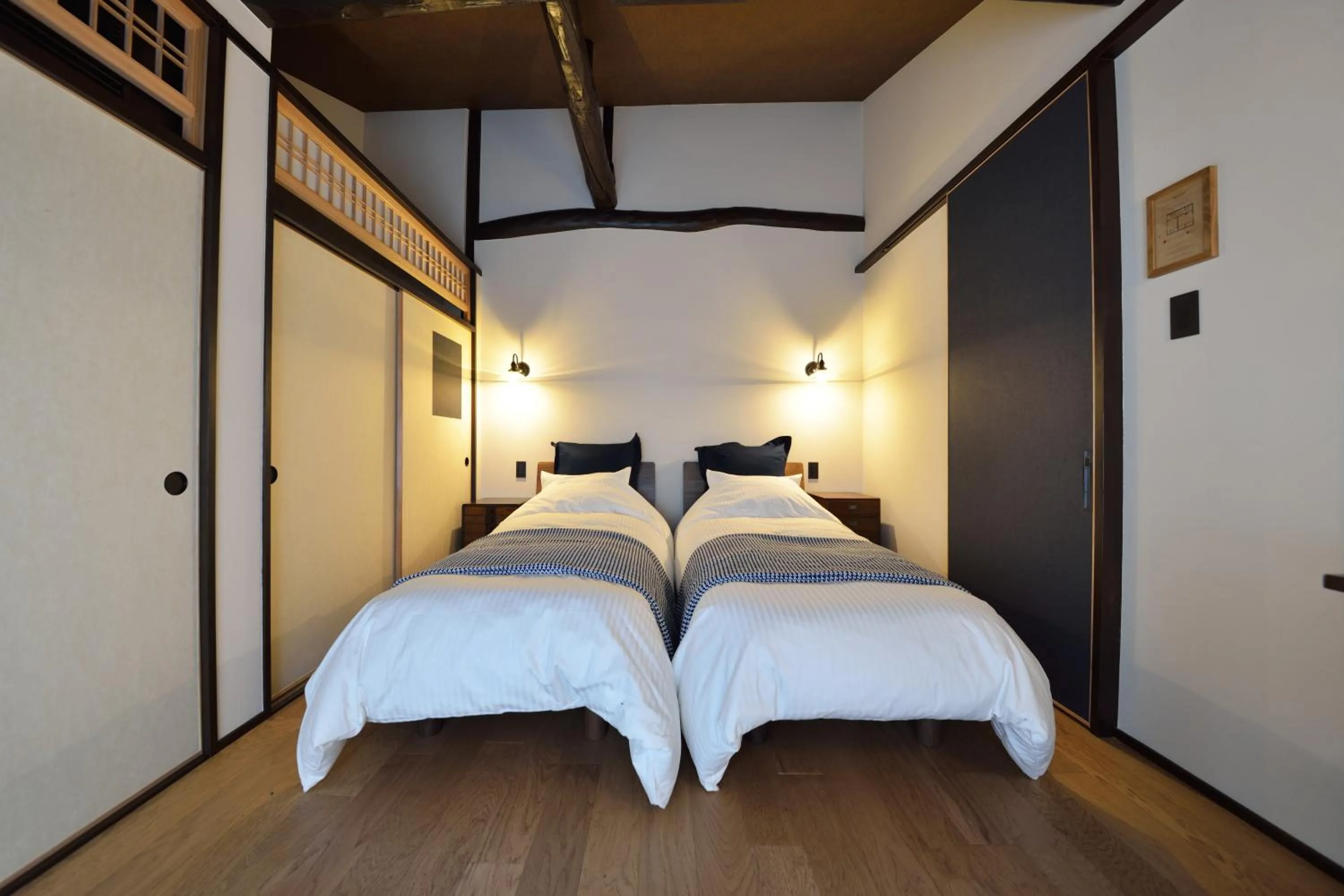 Bedroom, Bed in Takeya Kitano Bekkan