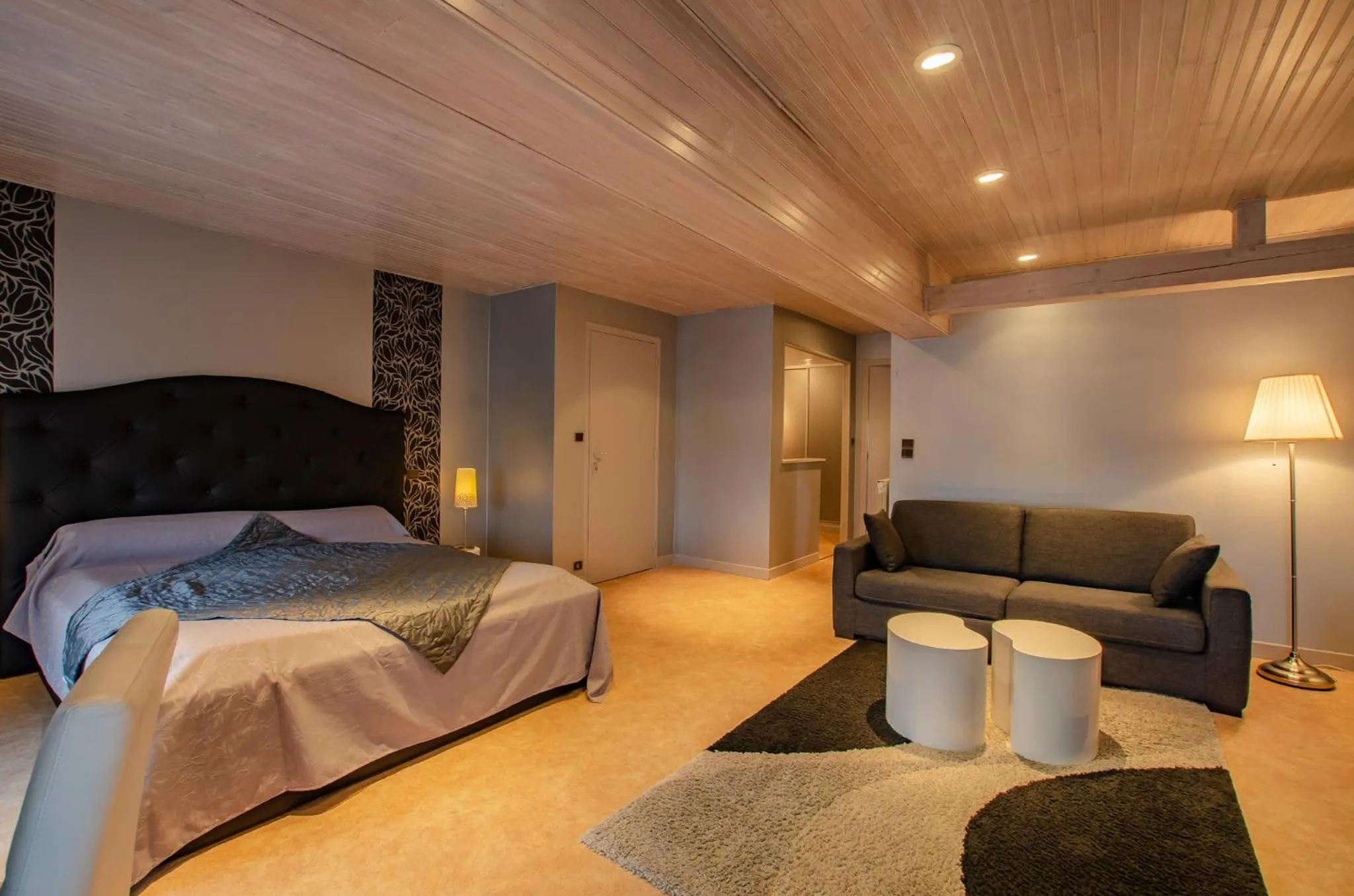 Bed in La Chambre D'amis LA COSTIGNIERES