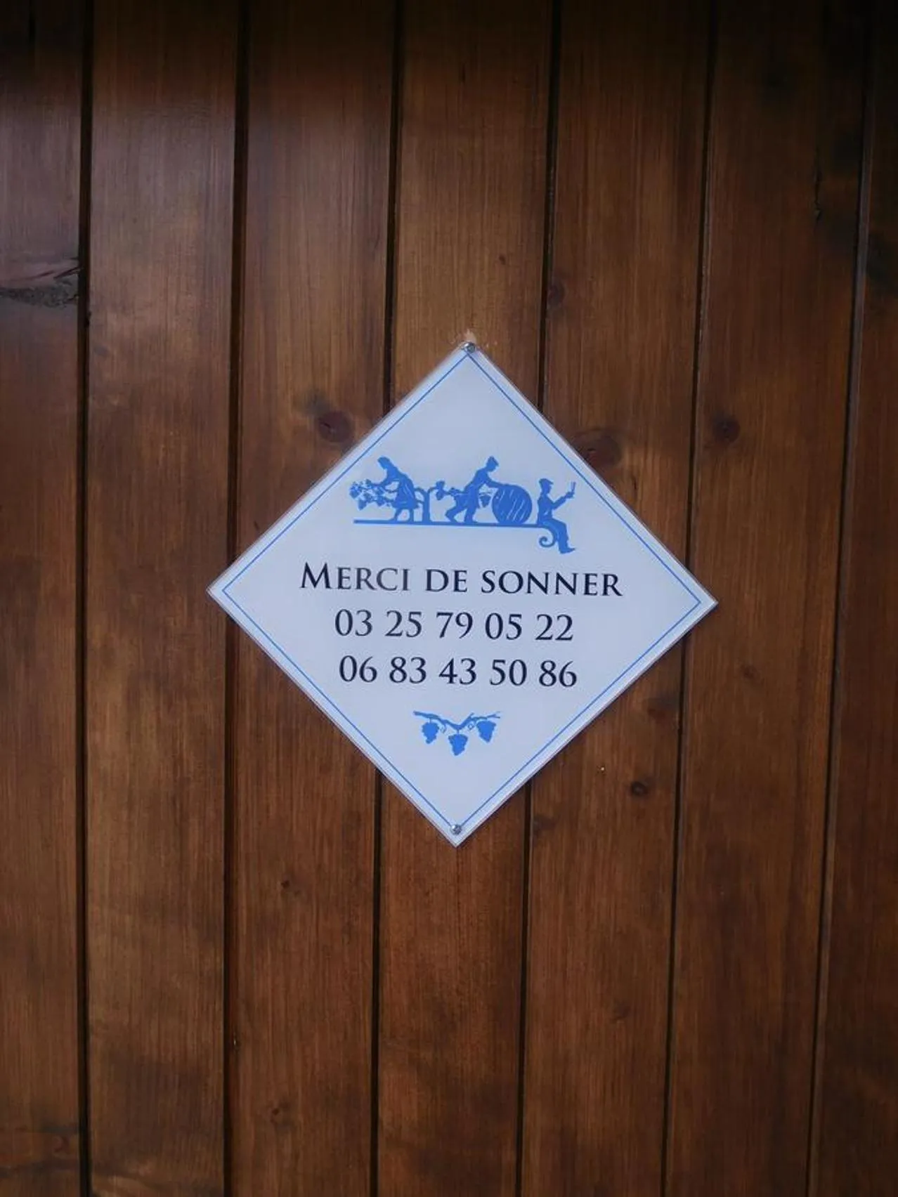 Property logo or sign in La Chambre D'amis LA COSTIGNIERES
