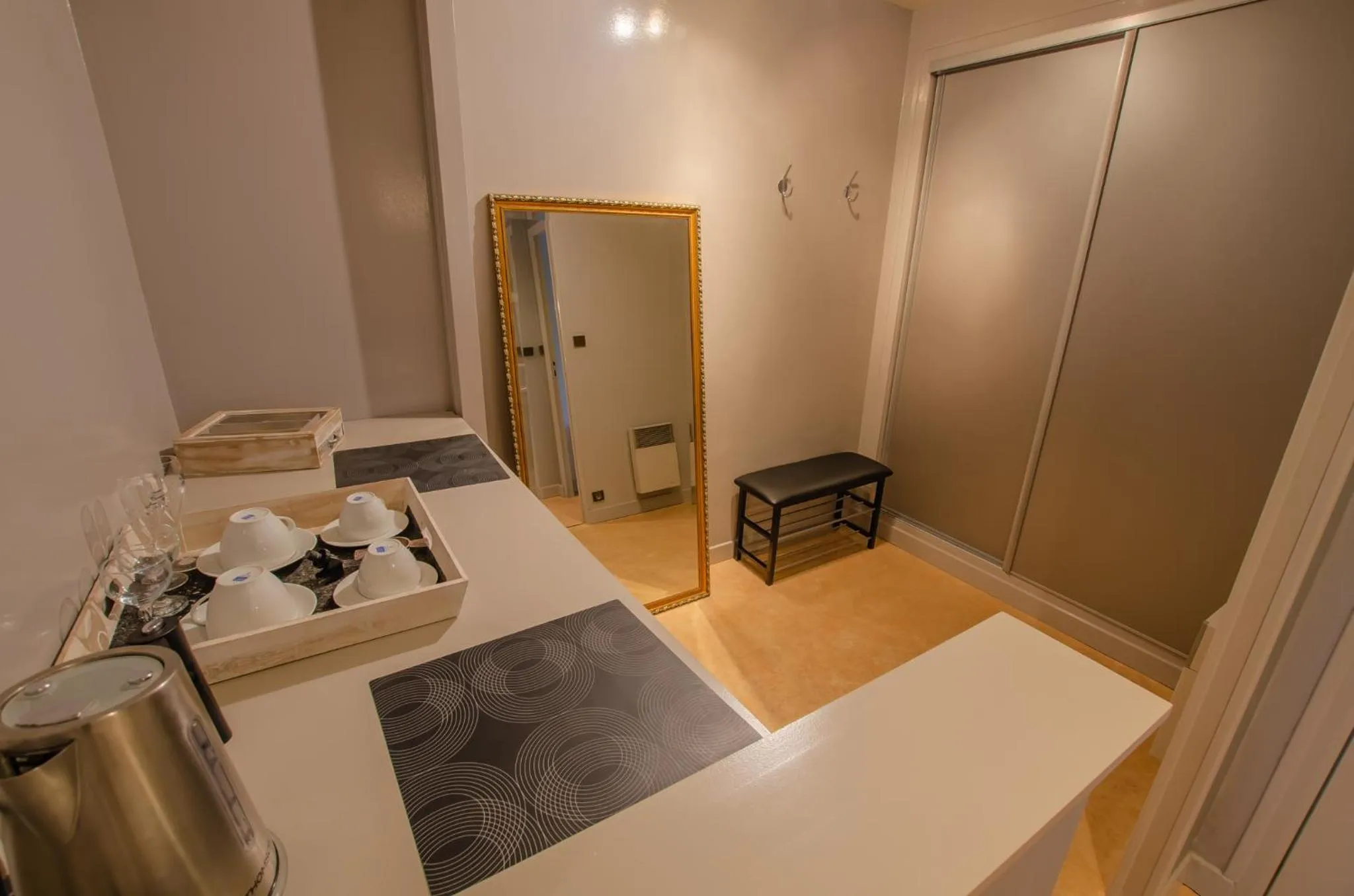 Property building, Bed in La Chambre D'amis LA COSTIGNIERES