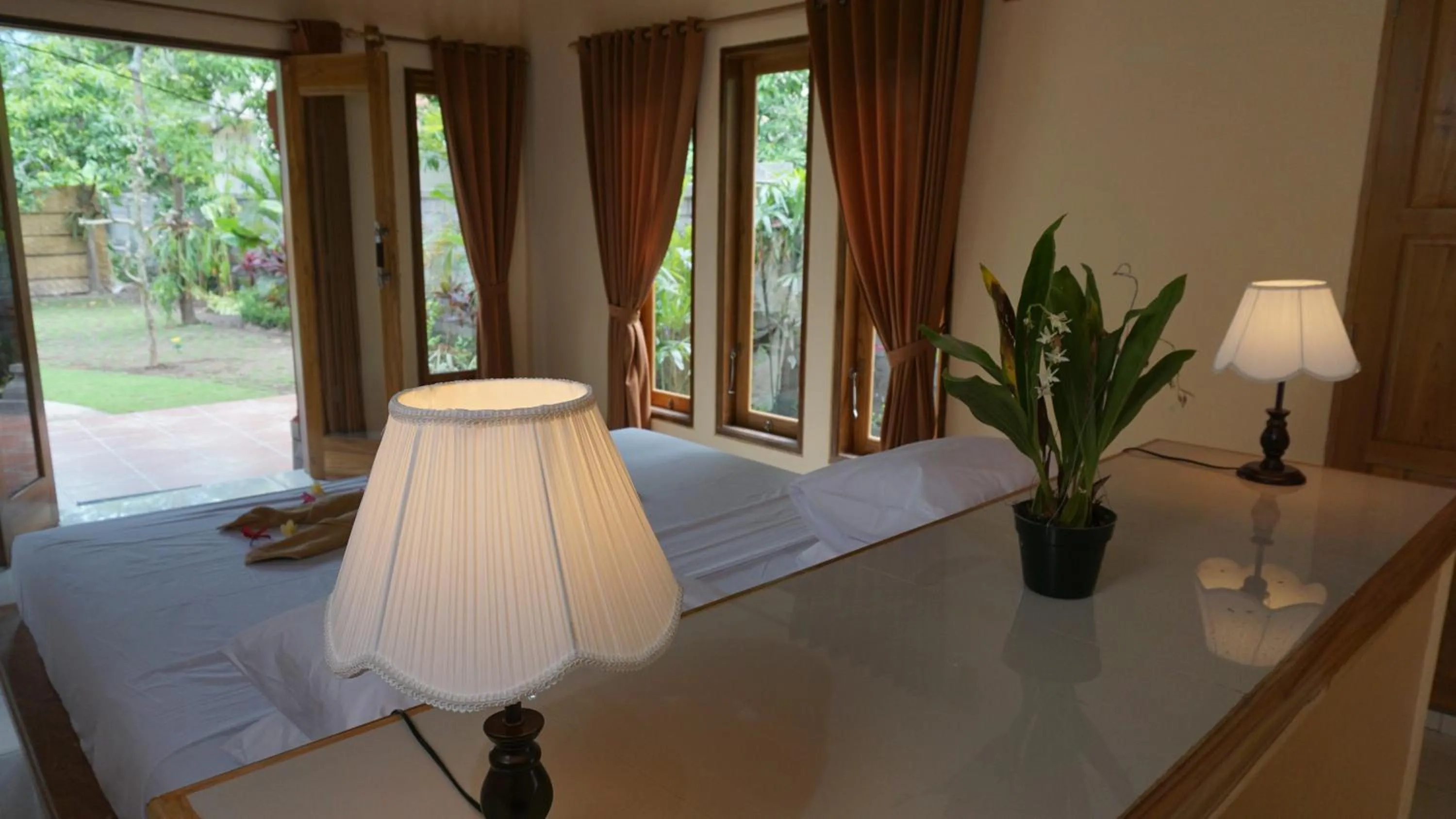 Landmark view, Bed in Biorock Homestay & Dive Center Pemuteran