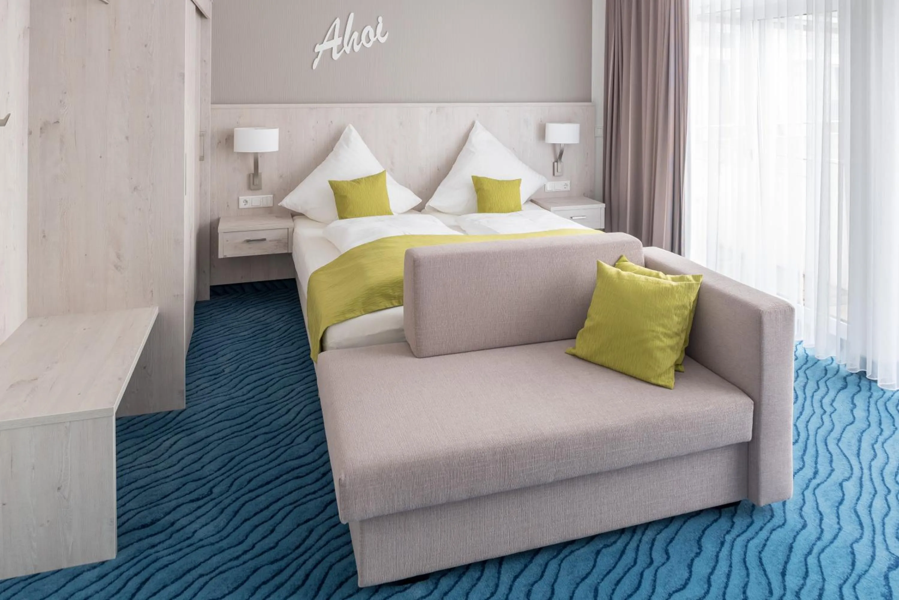 Photo of the whole room, Bed in Inselhotel Rote Erde