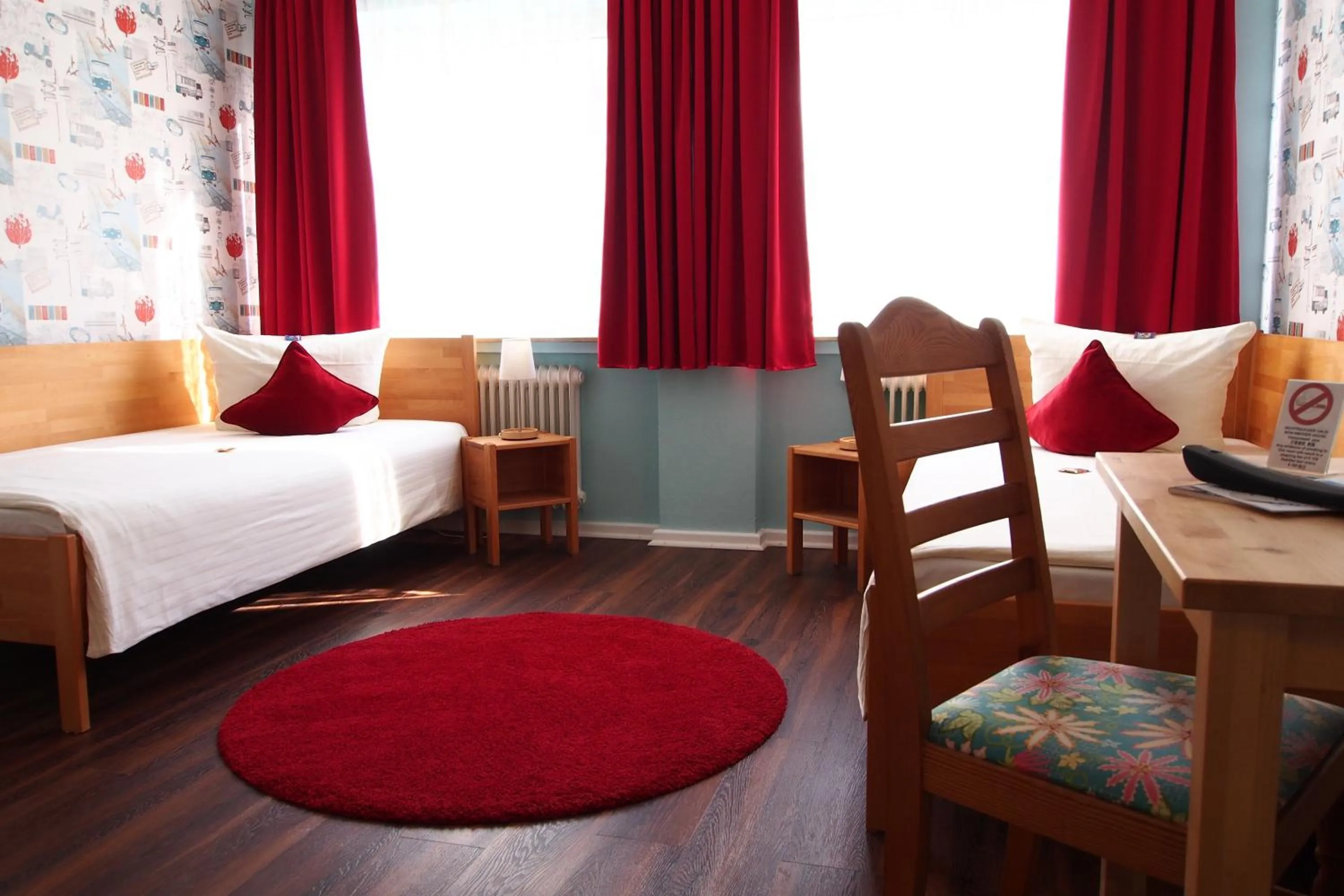 Photo of the whole room, Bed in GastHaus Hotel Bremen