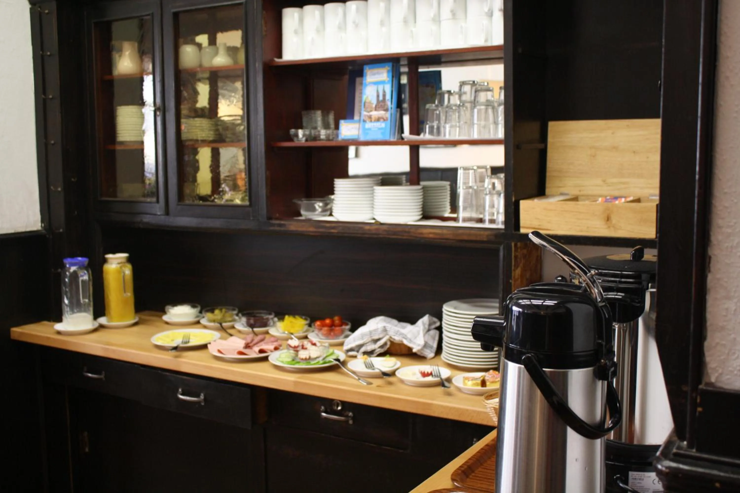 Restaurant/places to eat in GastHaus Hotel Bremen