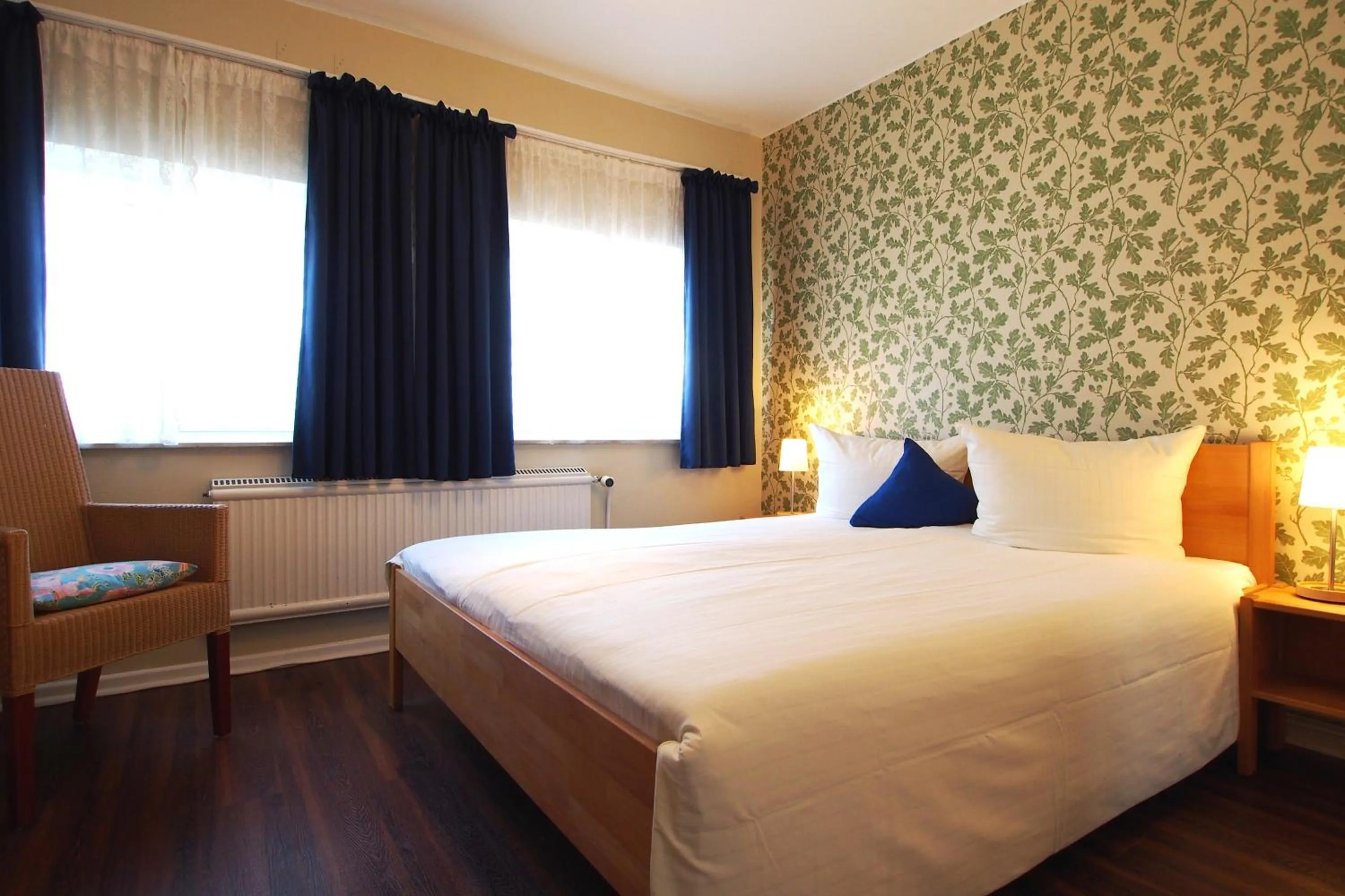 Photo of the whole room, Bed in GastHaus Hotel Bremen