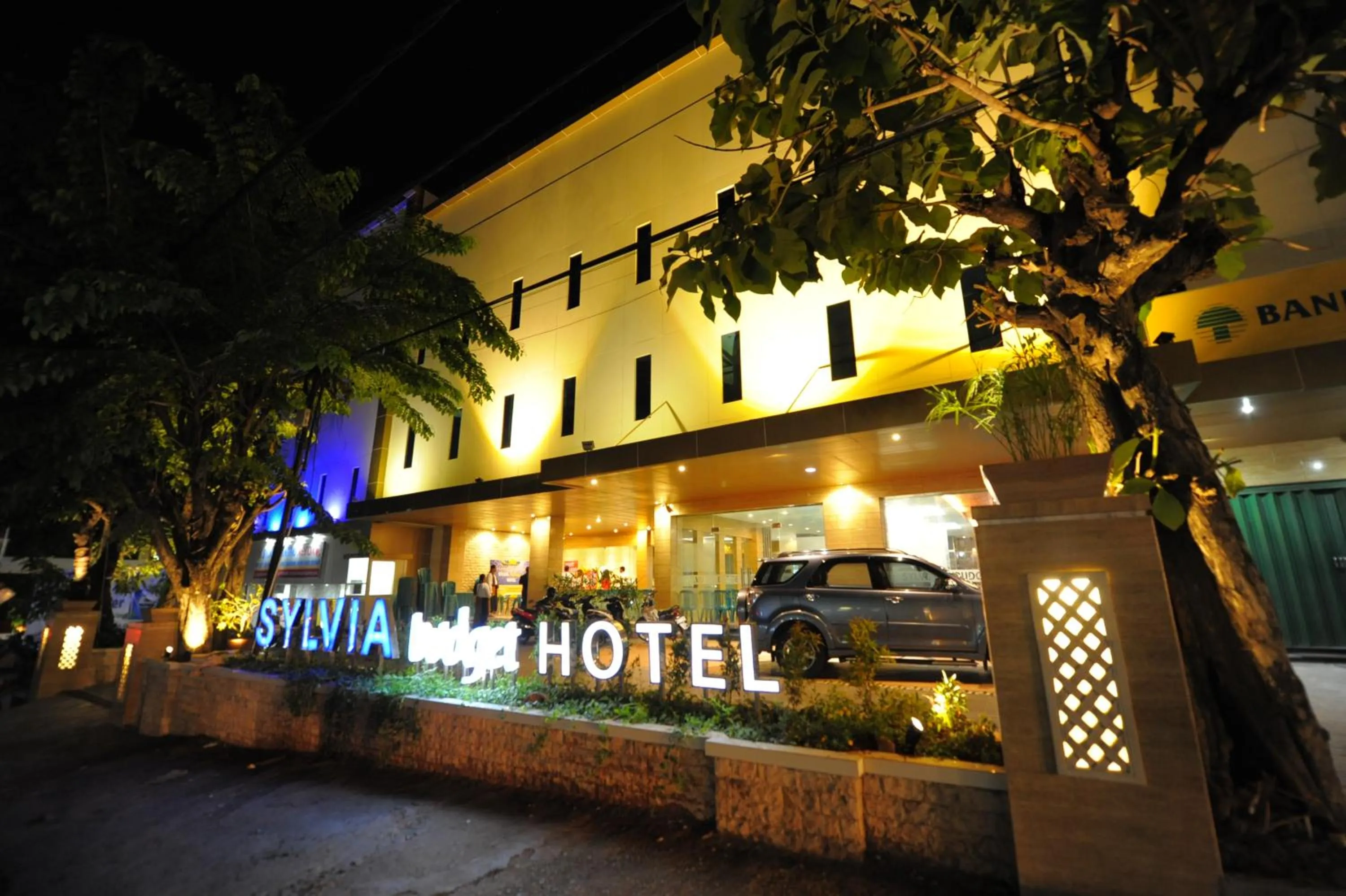 Facade/entrance in Sylvia Hotel Budget