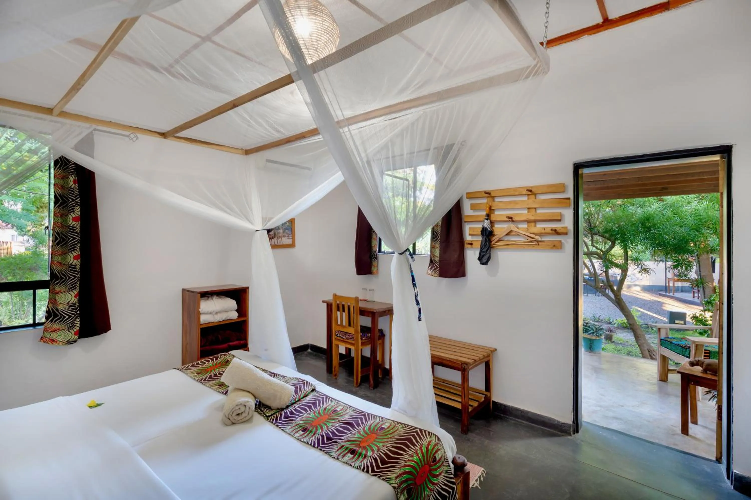 Double or Twin Room with Garden View - single occupancy in Kamunjila Lodge