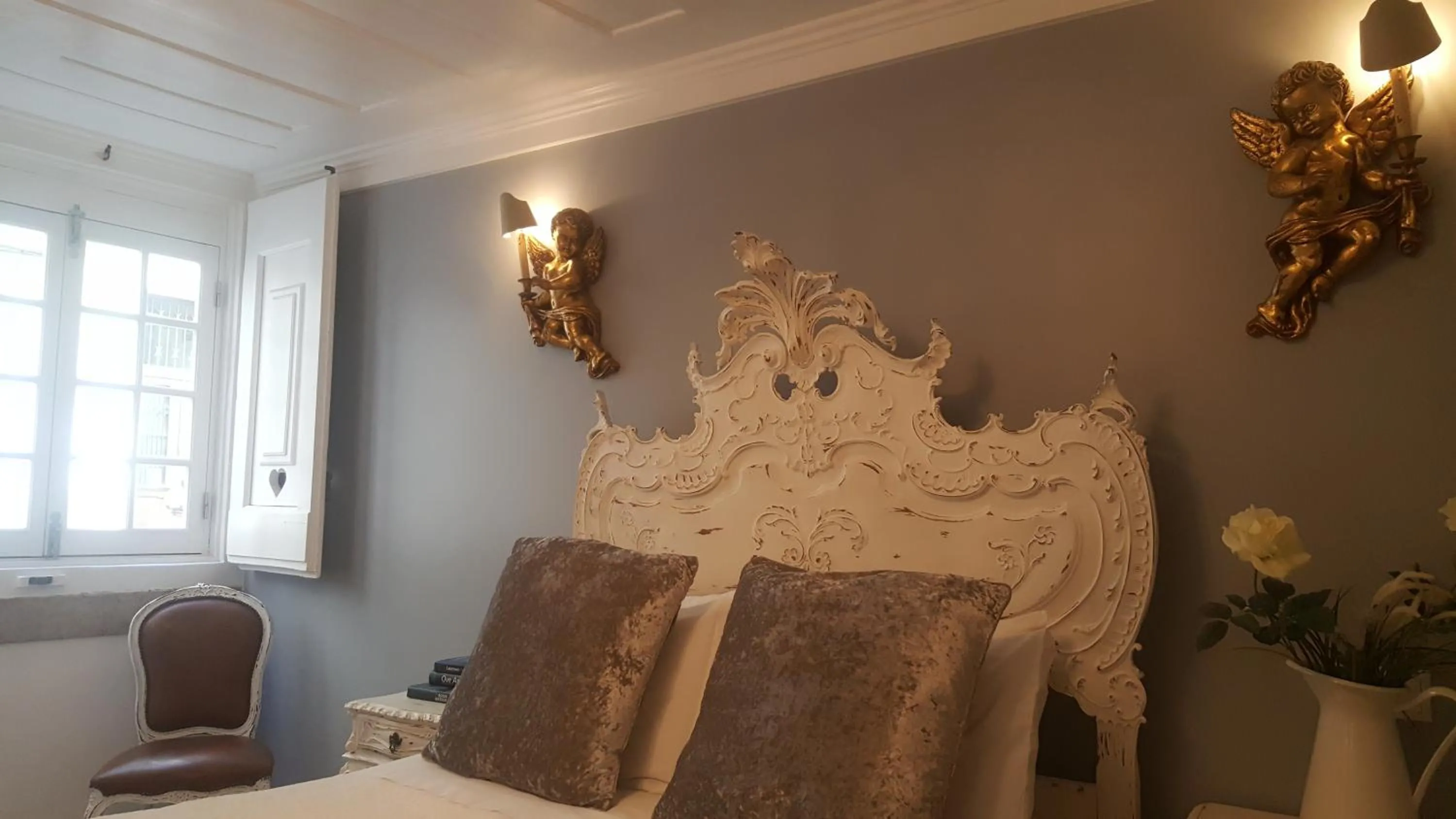 Bedroom in Charming Apartment I Historical Center