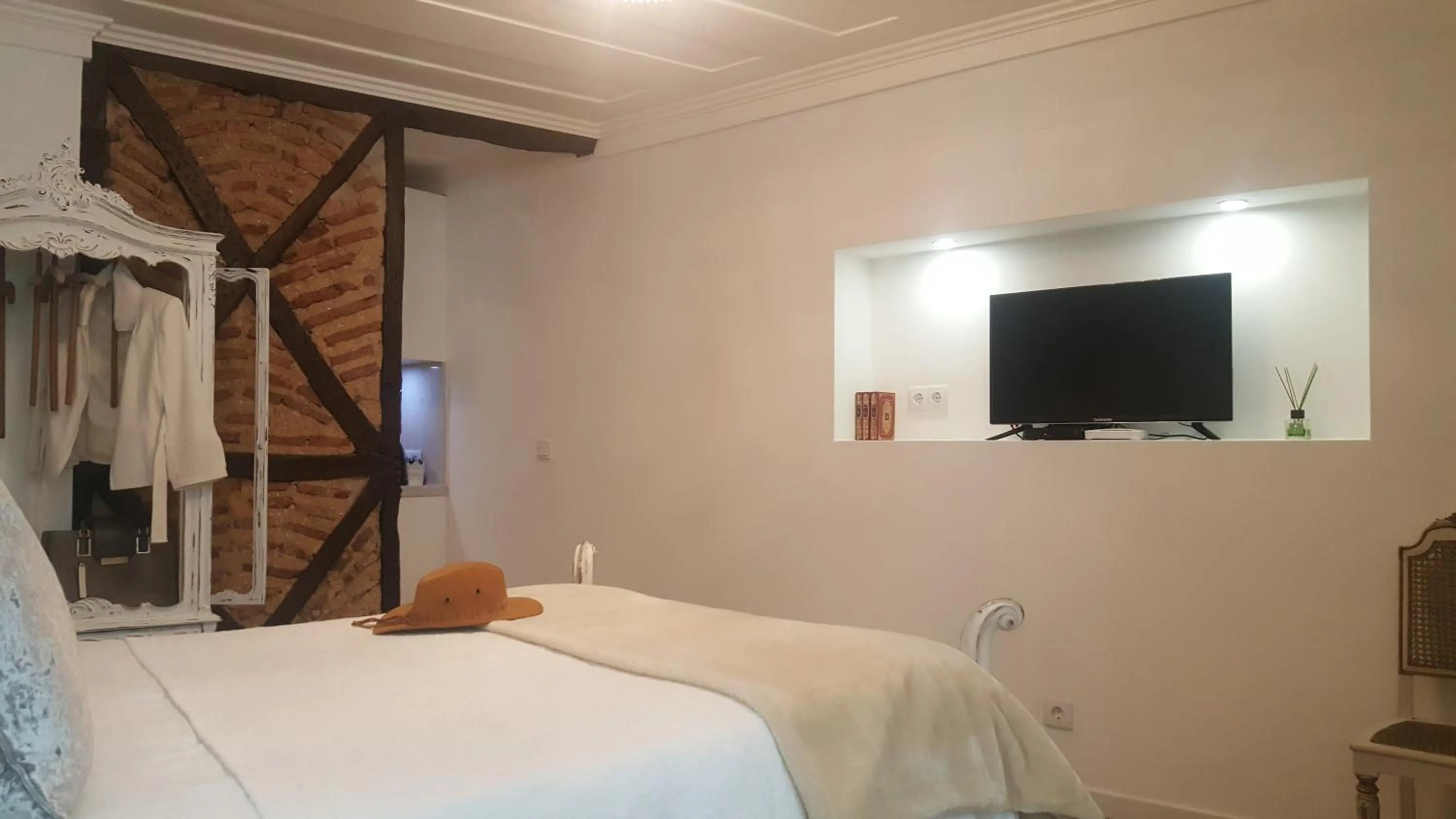 Bedroom, Bed in Charming Apartment I Historical Center
