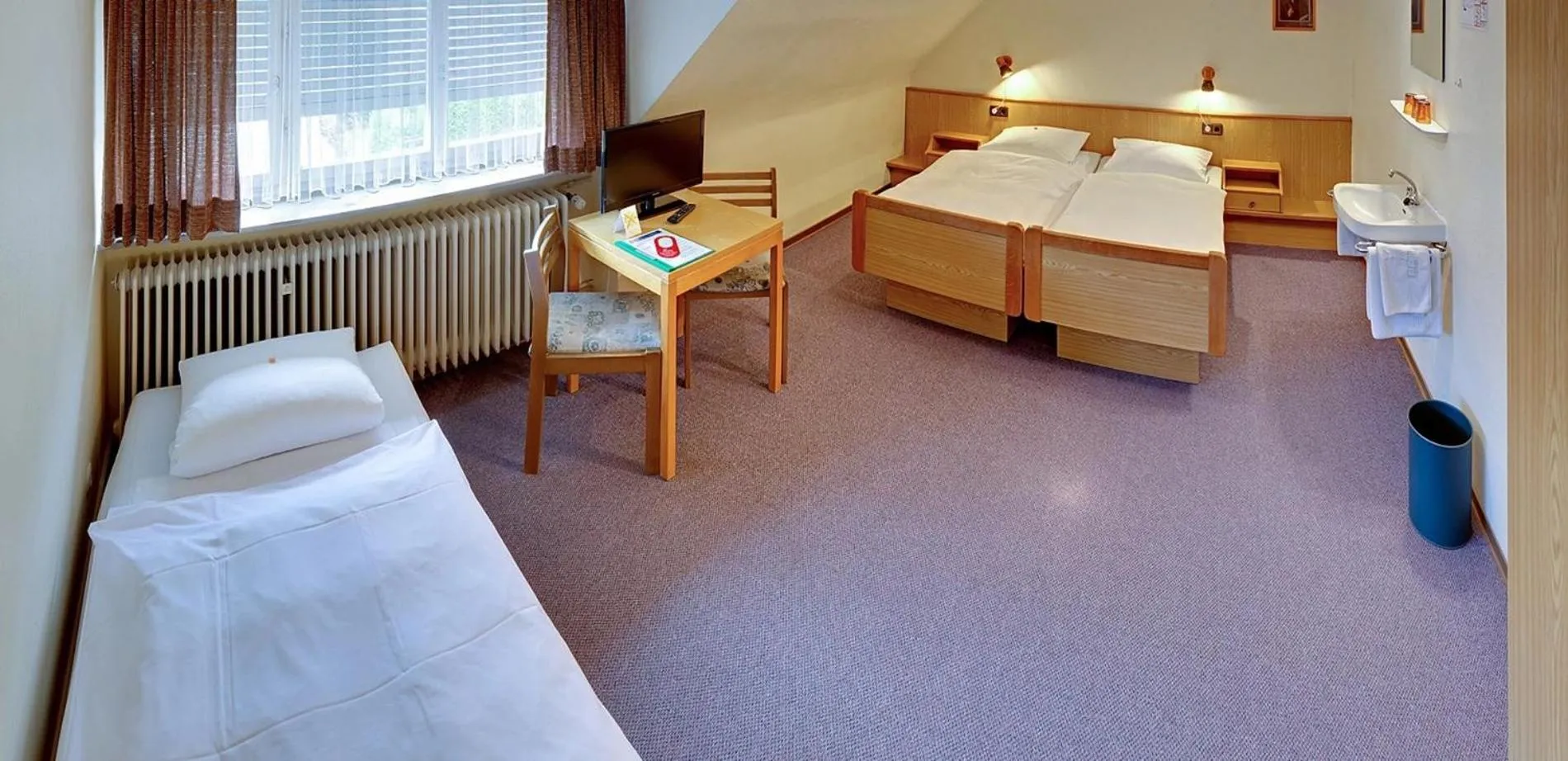 Photo of the whole room, Bed in Pension Keinath