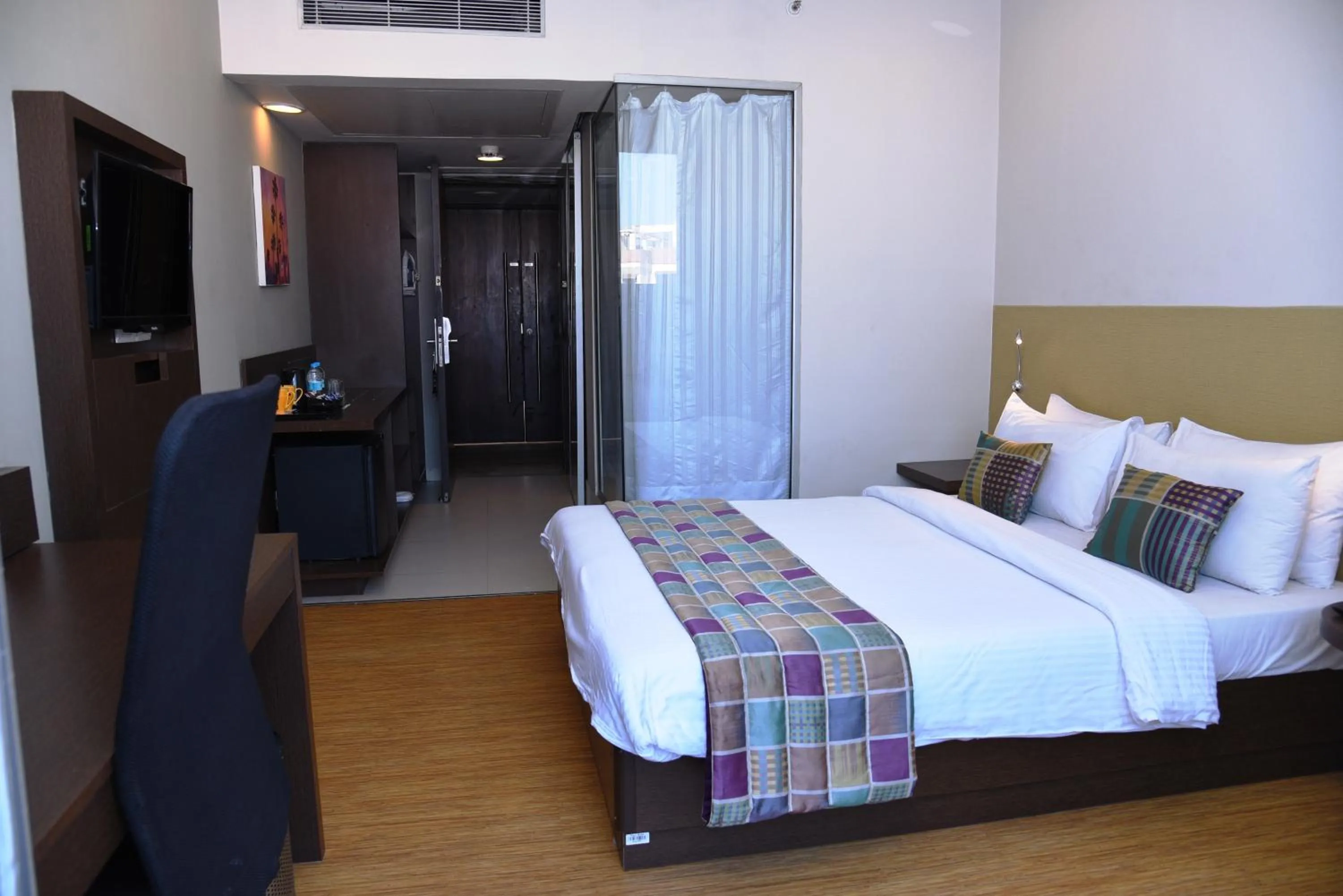 Bedroom, Bed in Keys Select by Lemon Tree Hotels, Visakhapatnam