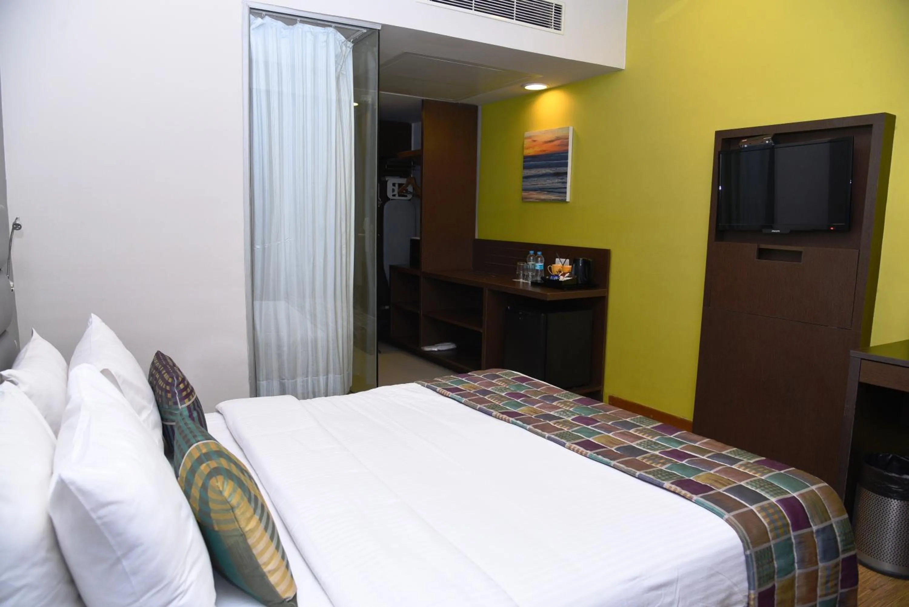 Bedroom, Bed in Keys Select by Lemon Tree Hotels, Visakhapatnam