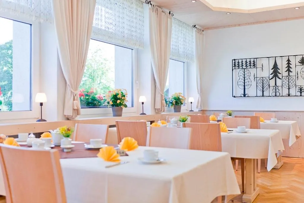 Restaurant/places to eat in Ferienhotel Mühlleithen