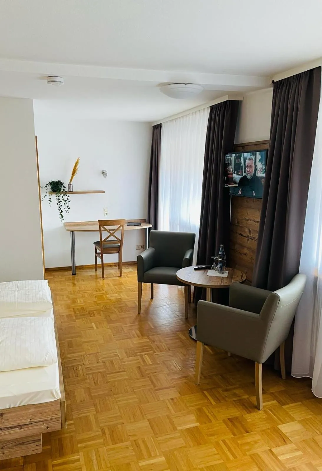 Photo of the whole room in Hotel Traube Lossburg