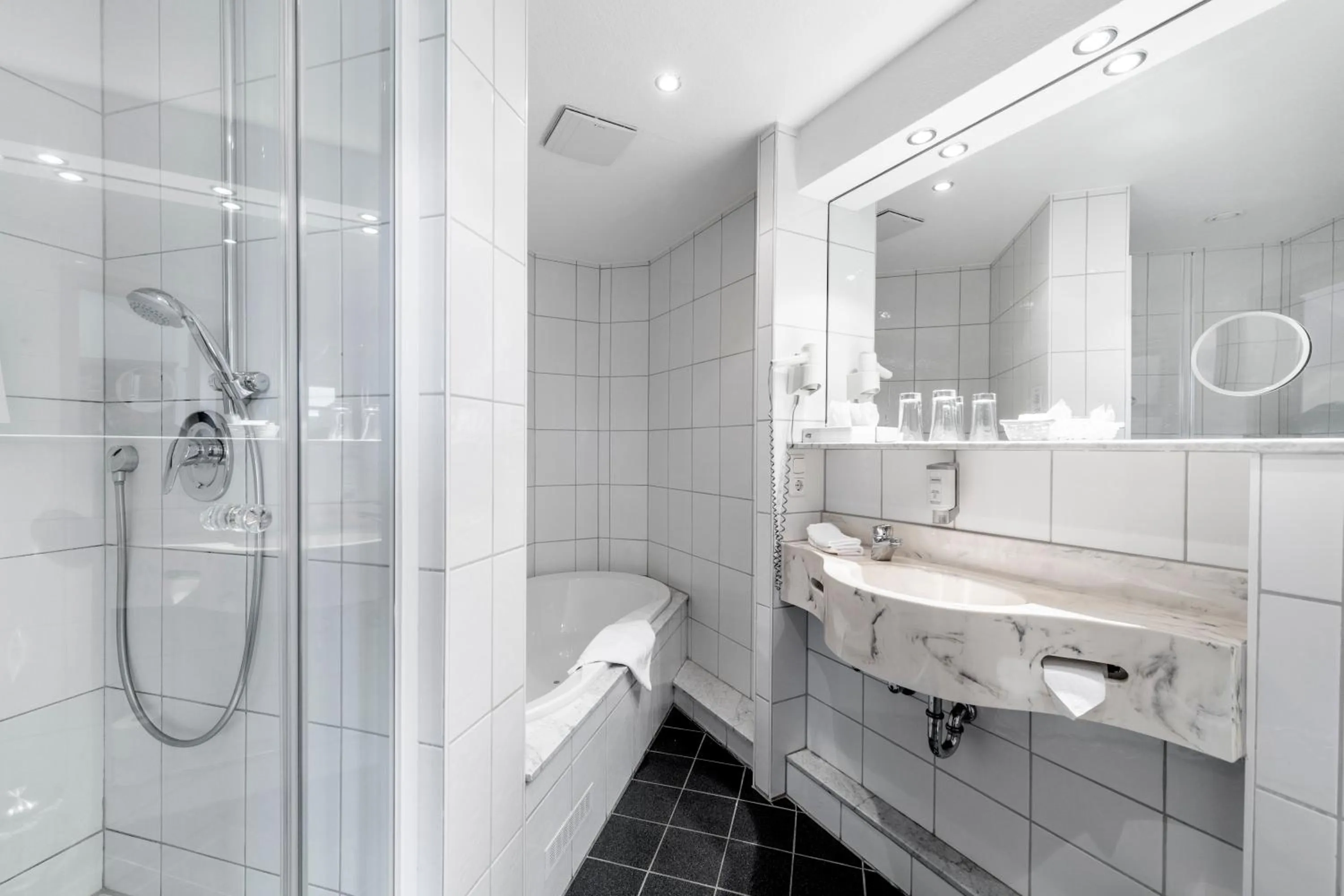 Bathroom in Landhotel Buller