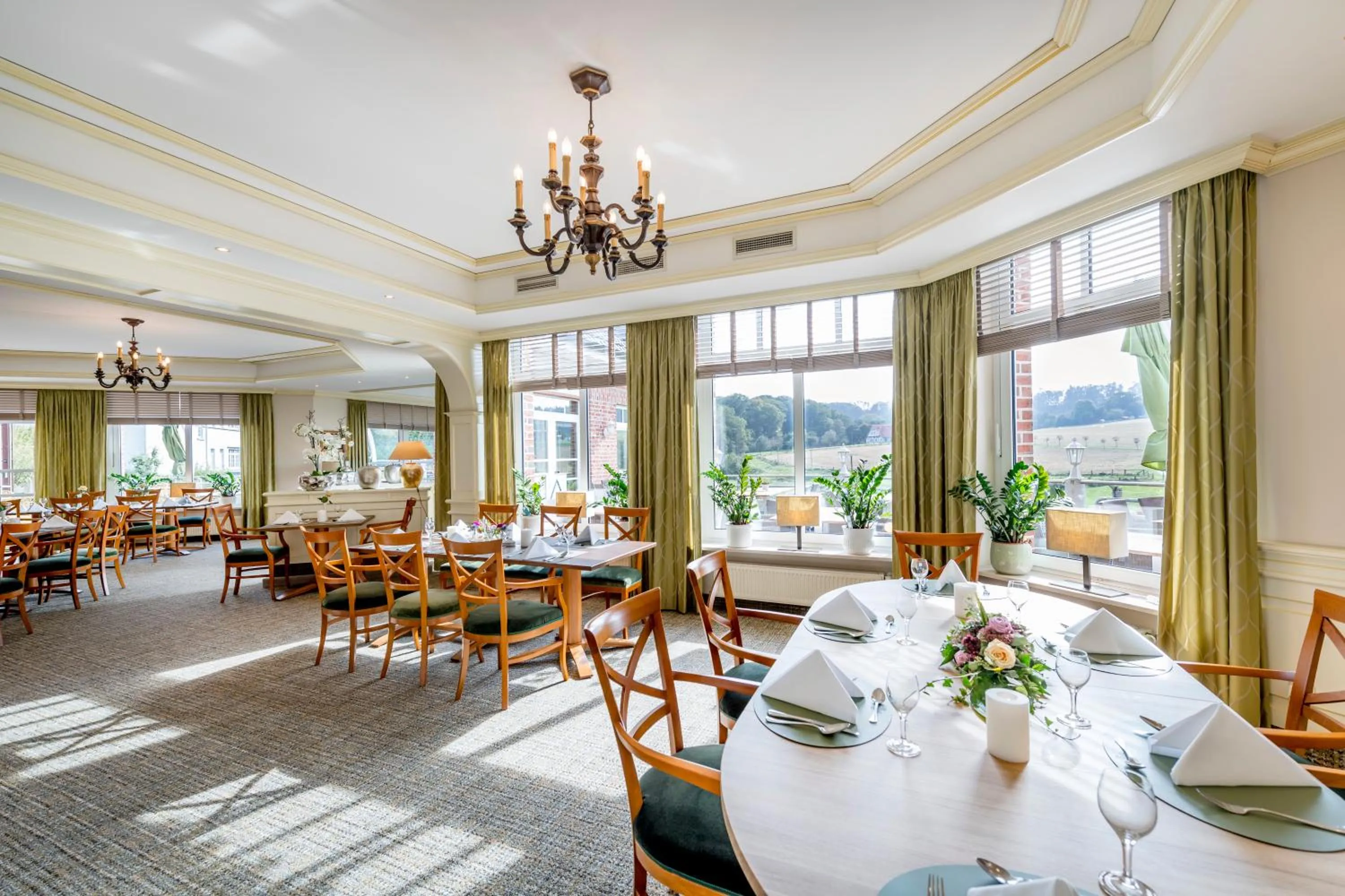 Restaurant/places to eat in Landhotel Buller