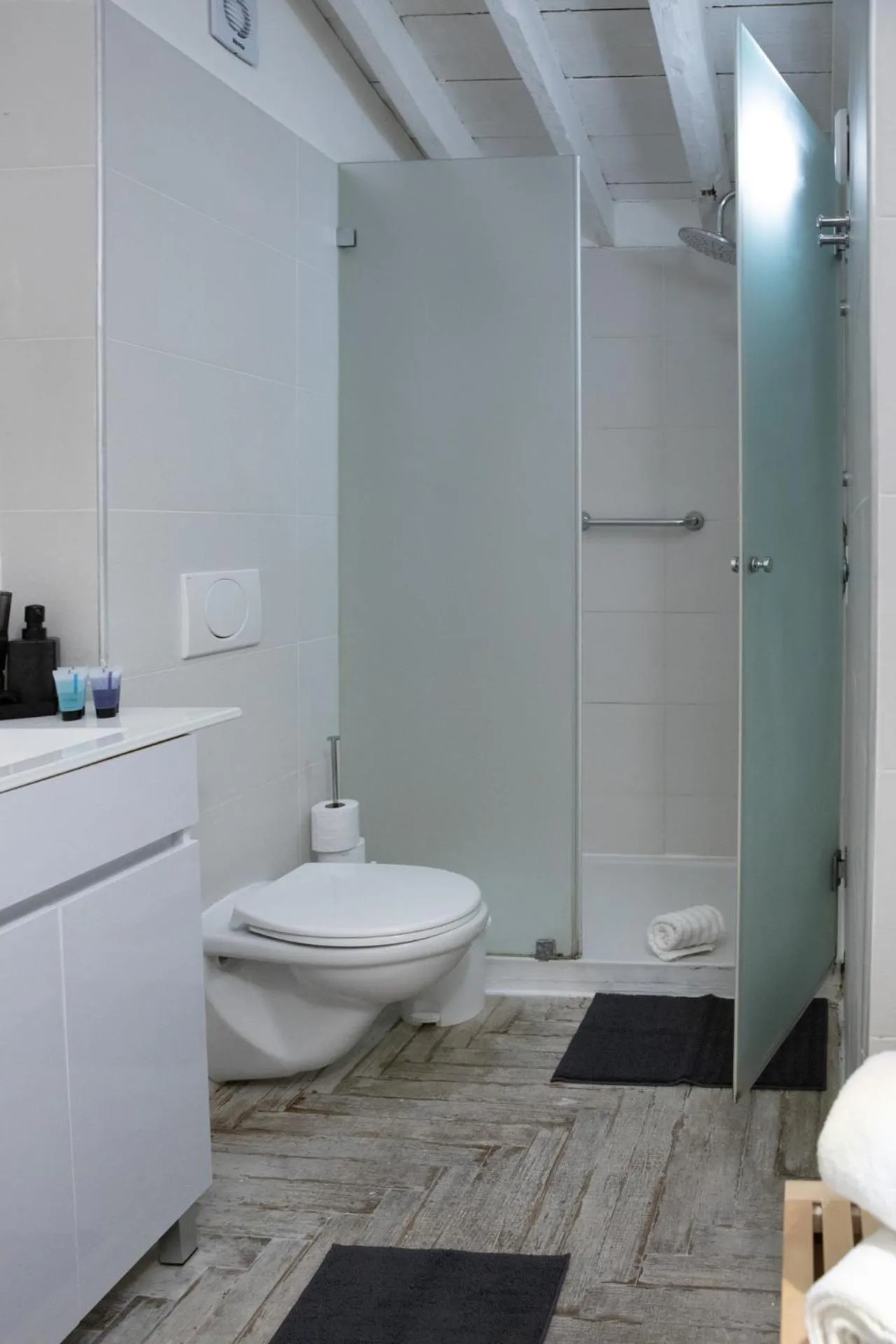 Bathroom in Carmel Pearl