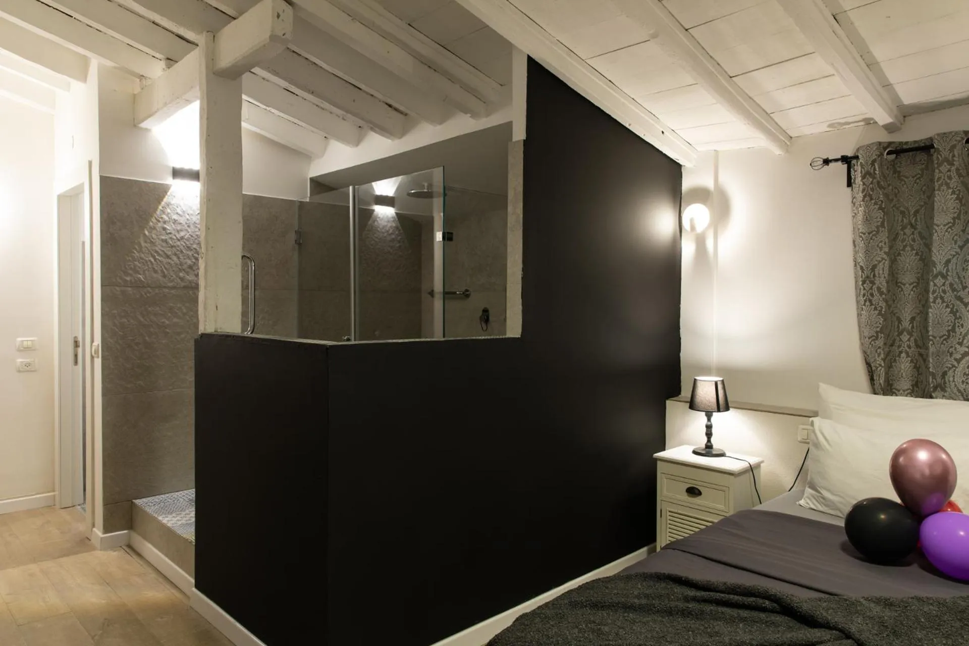 Bedroom, Bed in Carmel Pearl