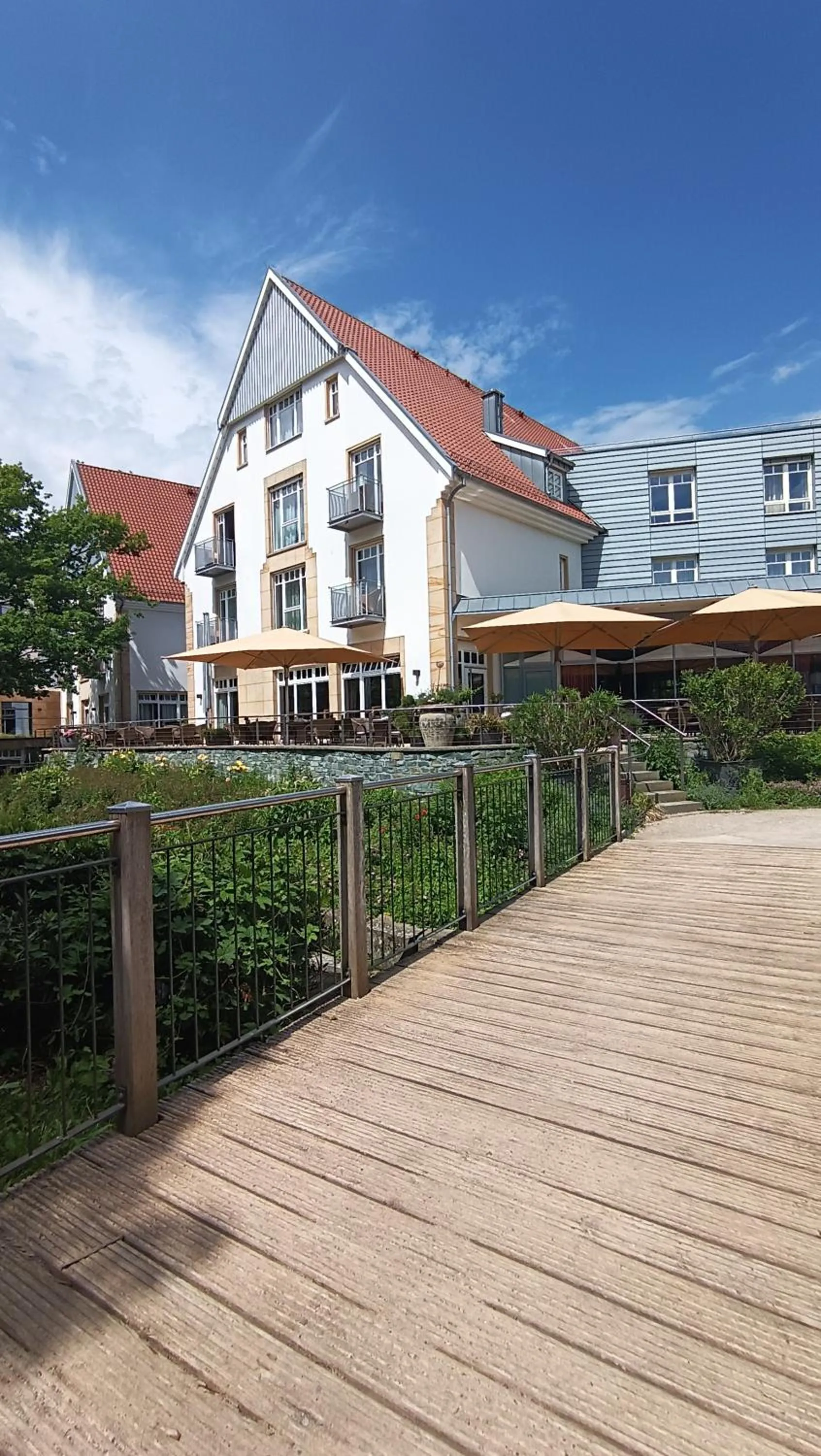 Property building in Lind Hotel