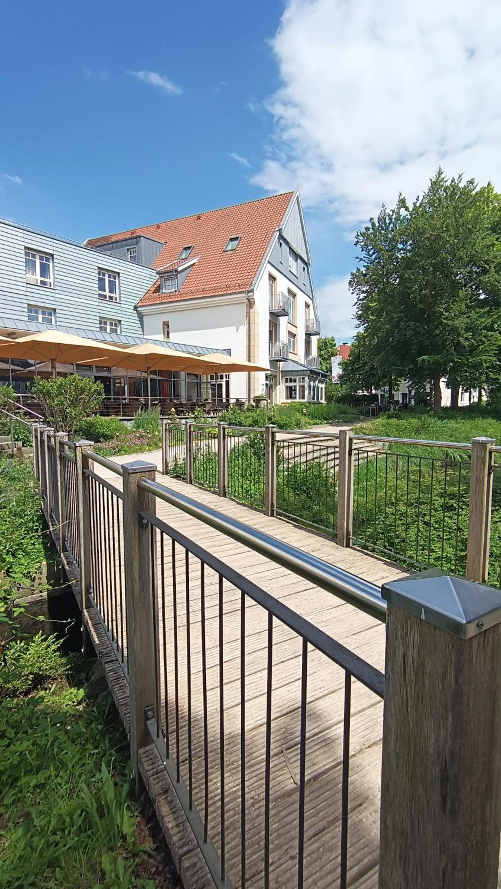 Property building in Lind Hotel