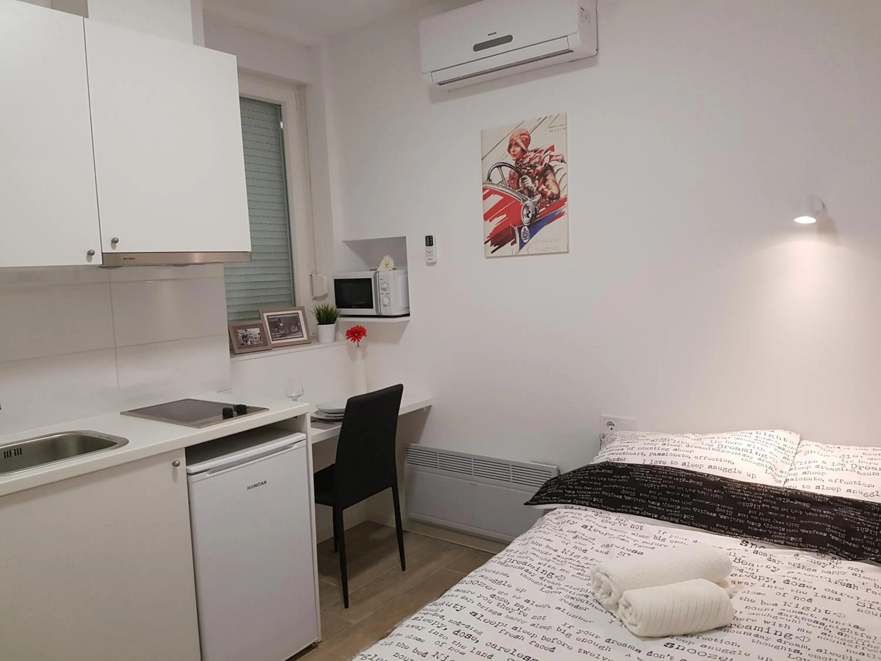 Bed in Haustor Apartments